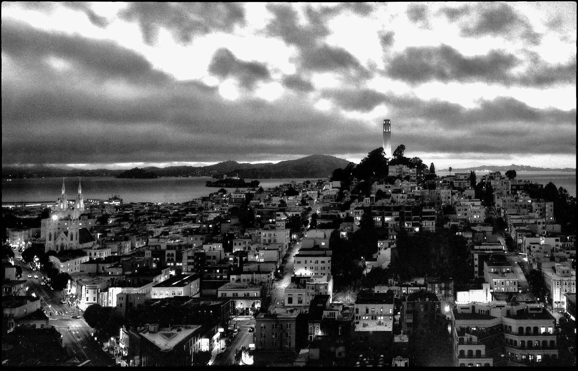Coit tower at dusk