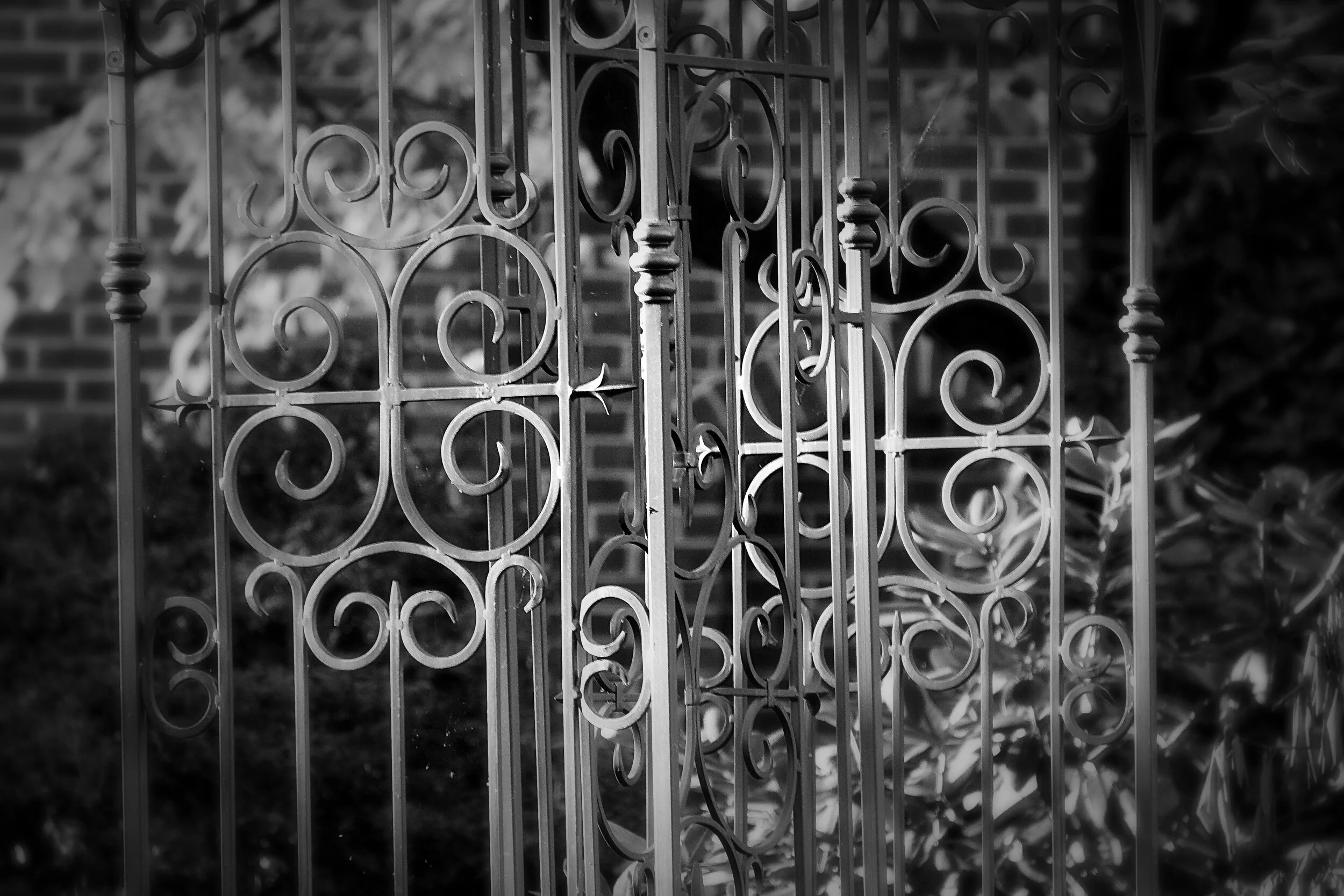 Iron gate