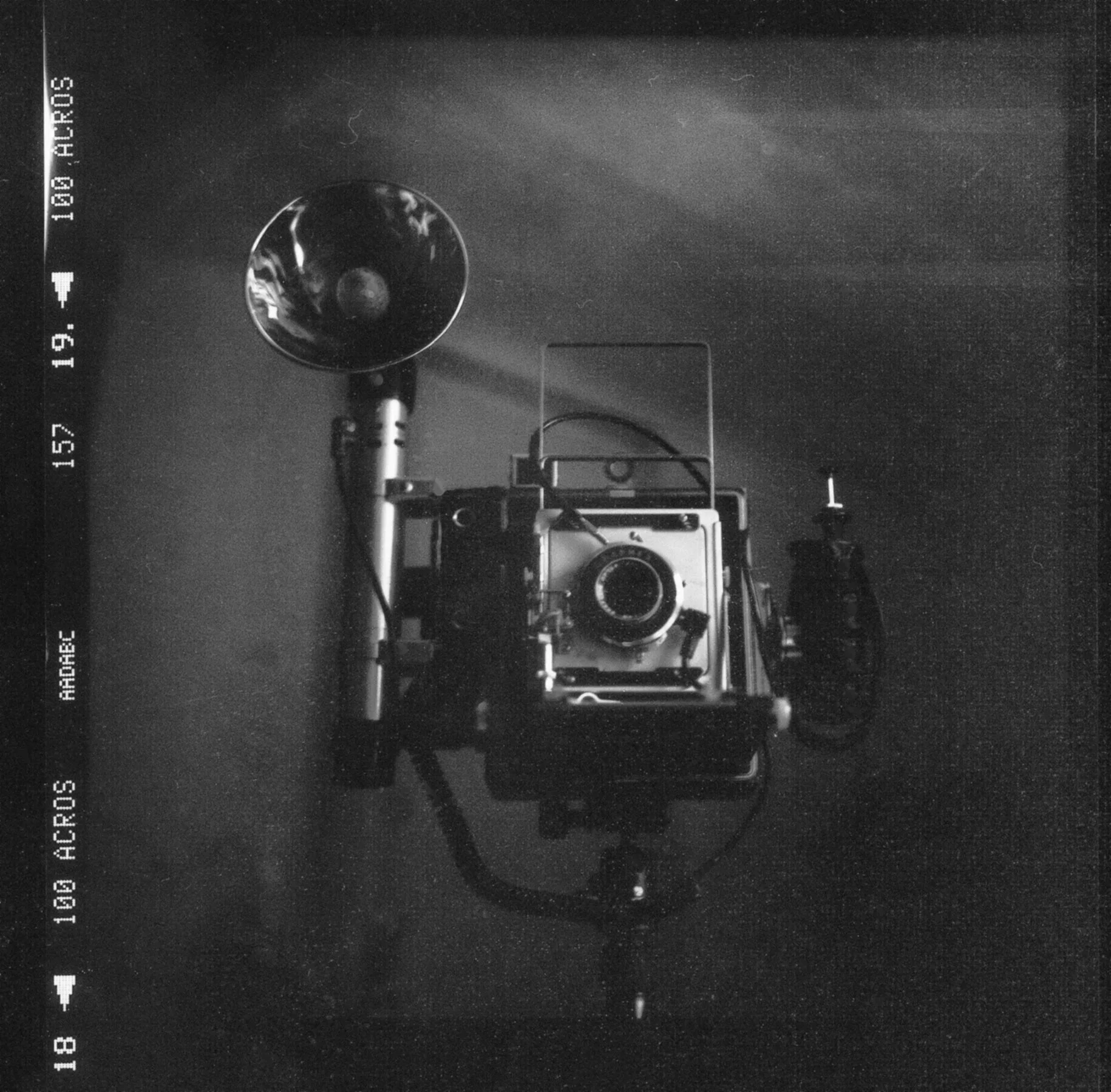 Press Camera with flash