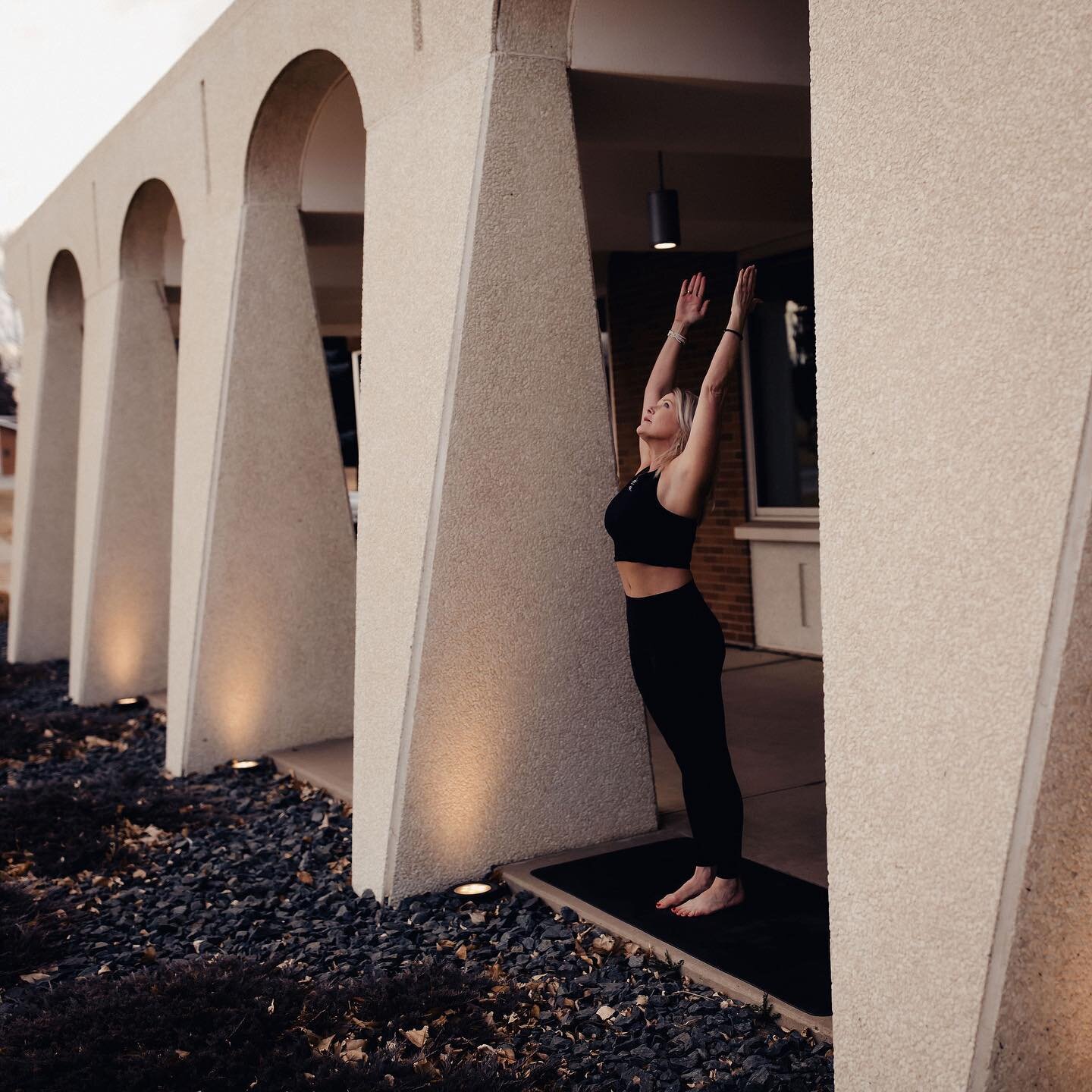 Surya [ Sun ] Namaskar [ to recognize with your whole being ]

Surya Namaskar [ salute to the Sun ] is intended to bring heat to the body and connect breath to movement. 

✨ Start your day with a rooftop sunrise yoga flow :: Wednesdays at 6am

*class