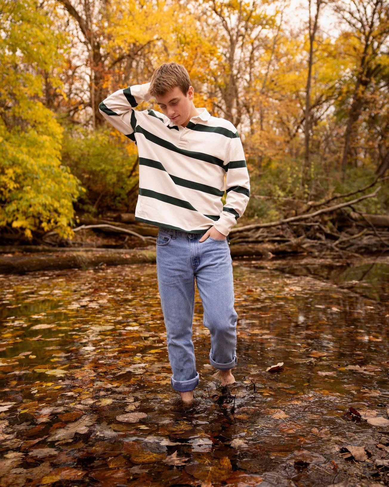 Let's hear for the boys! River clearly mastered the candid, pensive poses and he's got a bright future in aviation. 🛩
.
.
.
#seniorphotos #seniorstyleguide #senioryearmagazine #seniorMUSE #SeniorInspire #seniorsznmagazine #seniorluxe #thevoguesenior