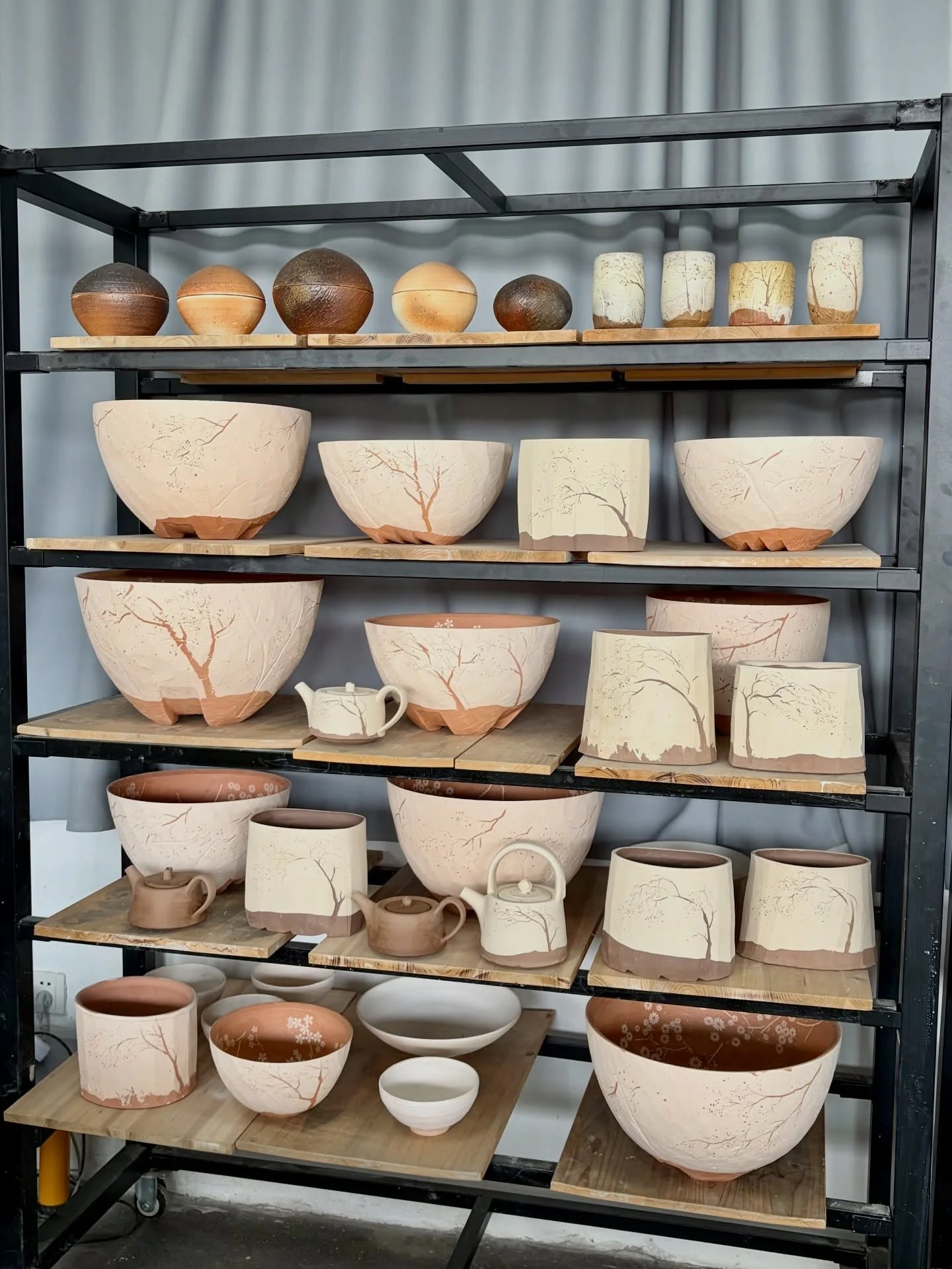 A few updates from the residency in China! It&rsquo;s been a good stretch of time to focus on new work and the making. For upcoming events:
May 8&ndash;10: St. Croix Valley Pottery Tour, MN @minnesotapotters 🌿
Sept 9&ndash;13: Snowfarm: The New Engl