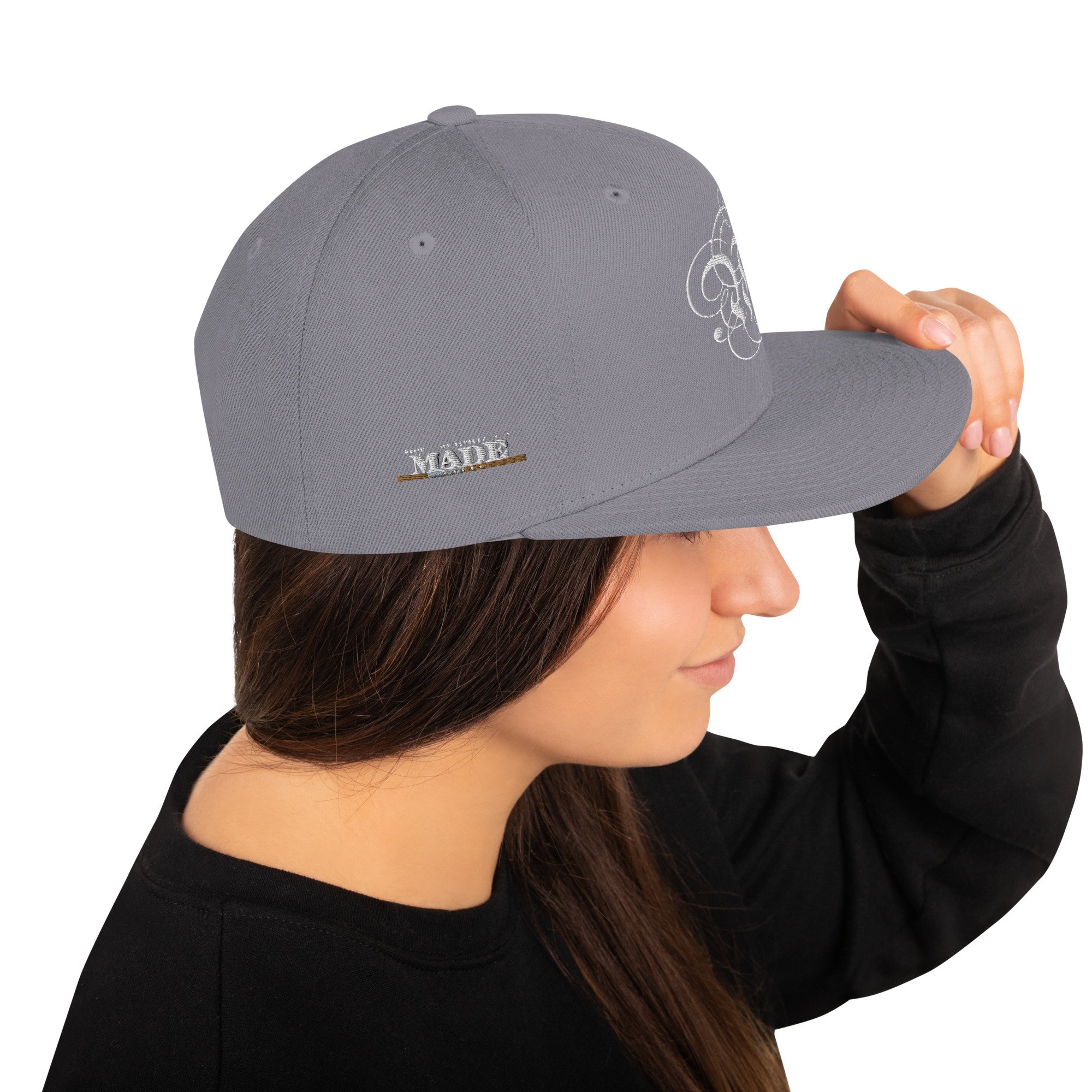classic-snapback-silver-right-side-672b499ea7123.jpg