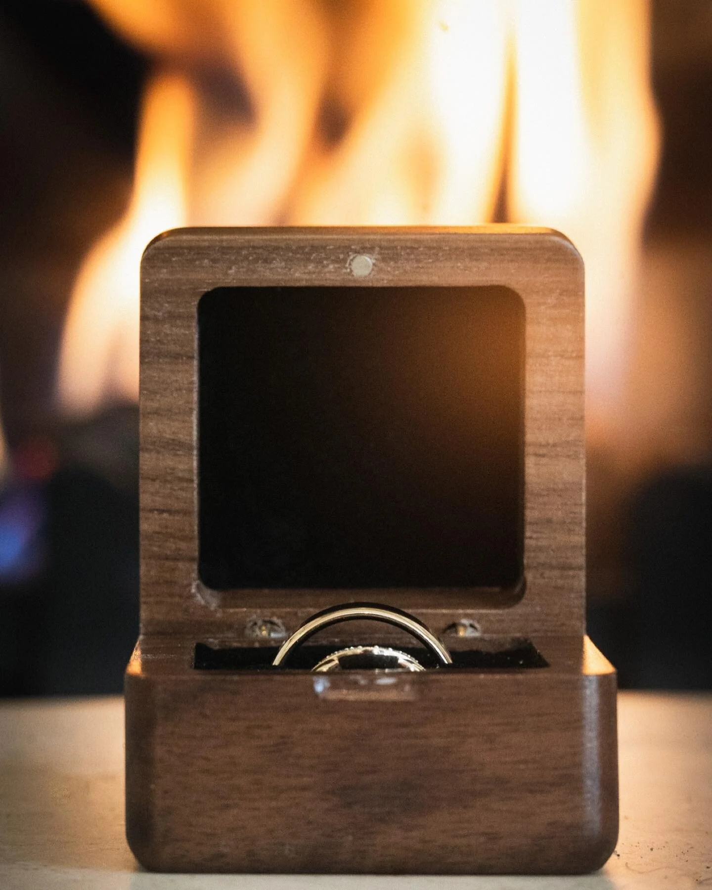 Ring shot on fire! 🔥
.
#ringgoals #weddingring #ringoftheday #firering #weddingshots #huntervalleywedding