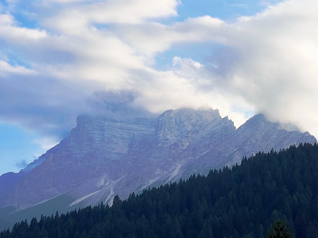 We&lsquo;re heading towards summer. Whats been bugging me a lot the last years are temps around 30 degrees Celsius. How can you practice cello like that???
So, to escape that and for many more great reasons I&lsquo;ll go to San Vito Di Cadore again t