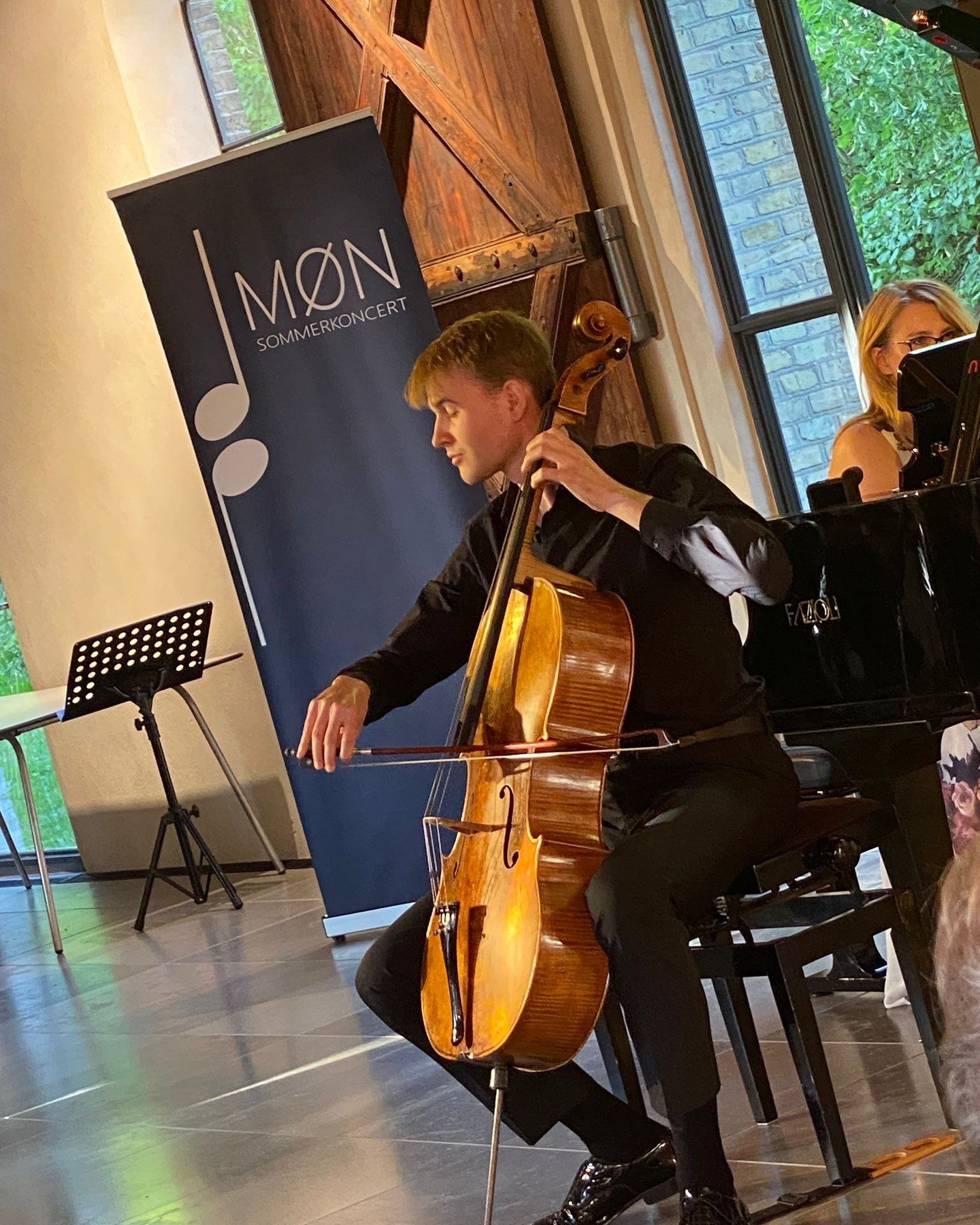 Congrats to my student @sebastian.pilz_cello for winning the audition for playing as substitute with the @symphonieorchester_vorarlberg! I'm greatful for the cooperation between the orchestra and @stellamusikhochschule and I'm happy for the students 