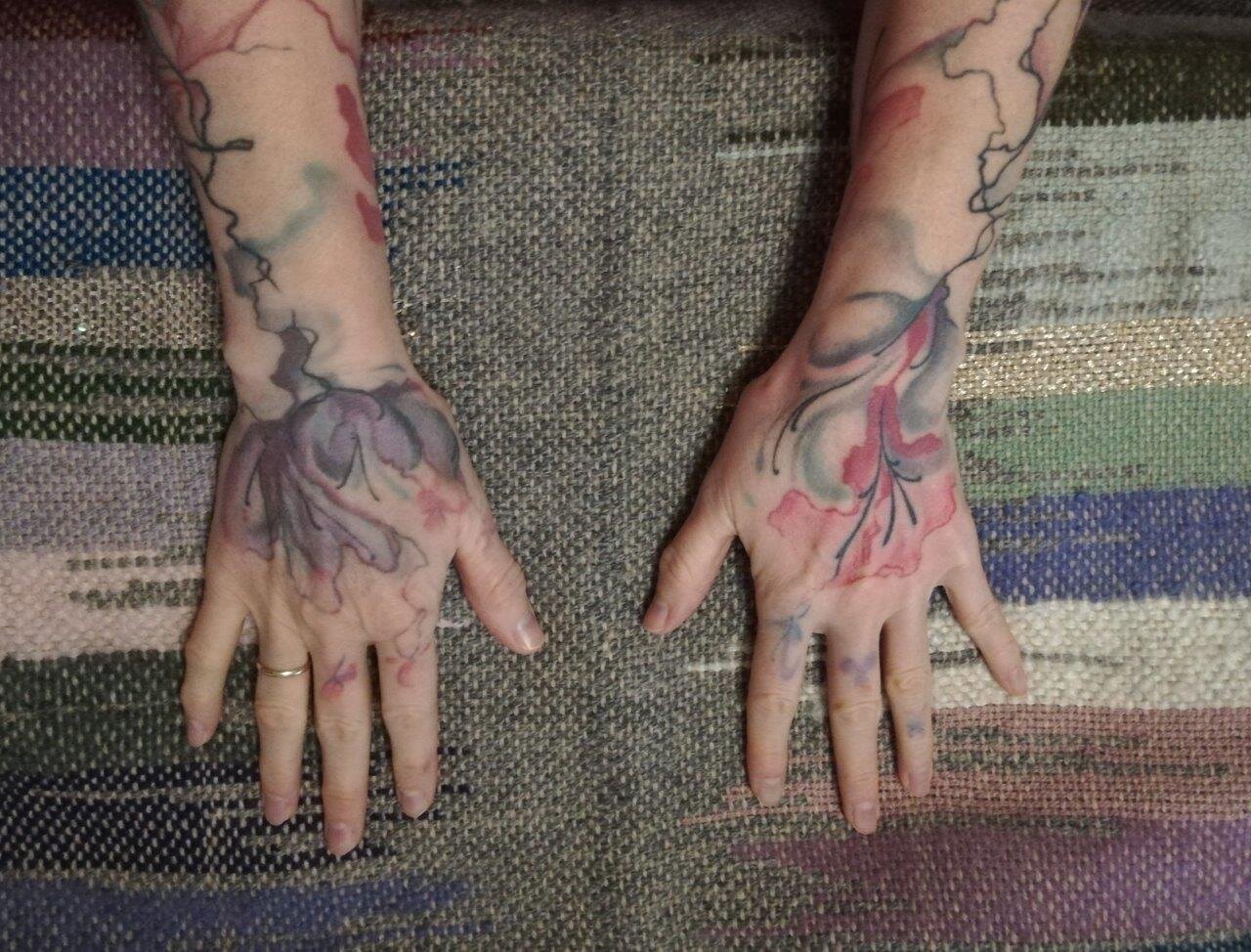 Hand tato (1).jpg
