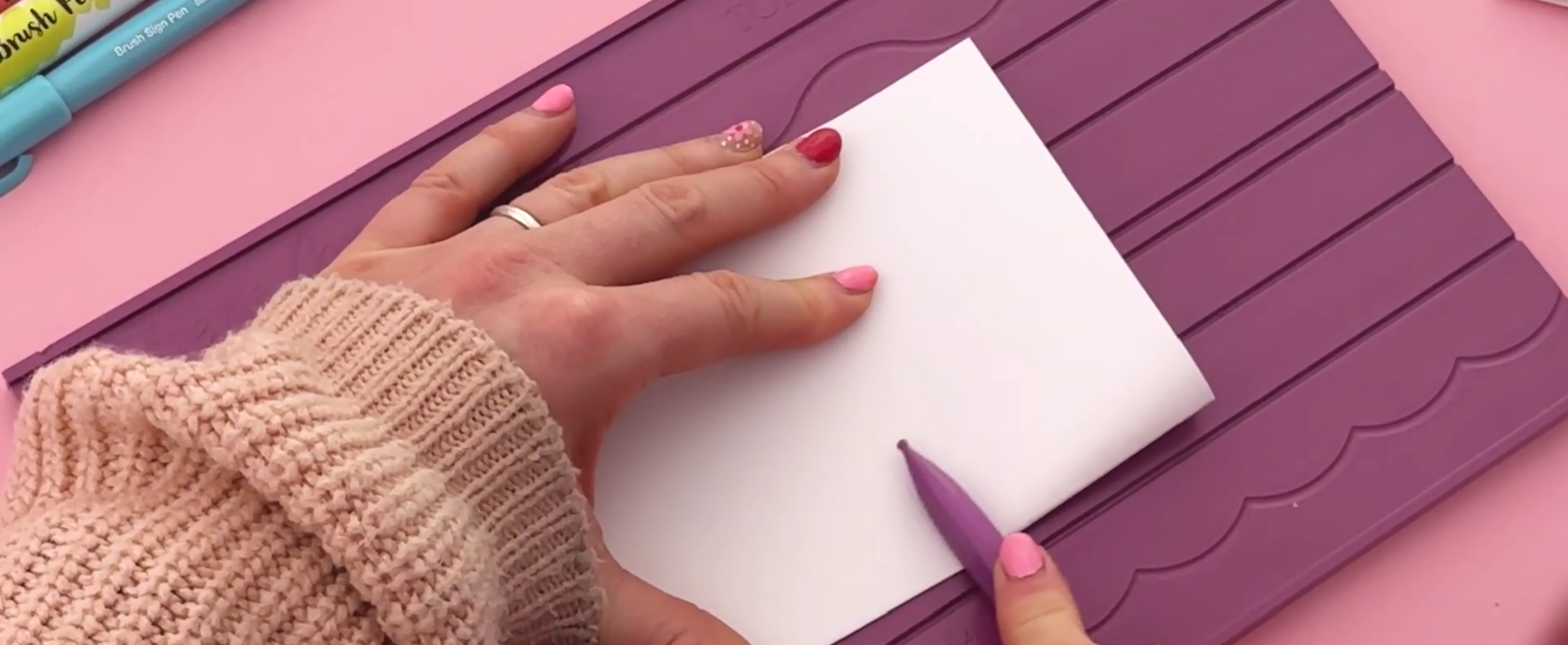 Folding A5 card into A6 using a scoring board