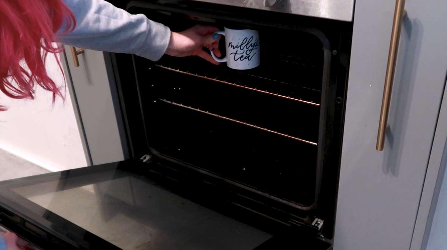 Personalised hand lettered mug with POSCA paint pens — Blink Lettering