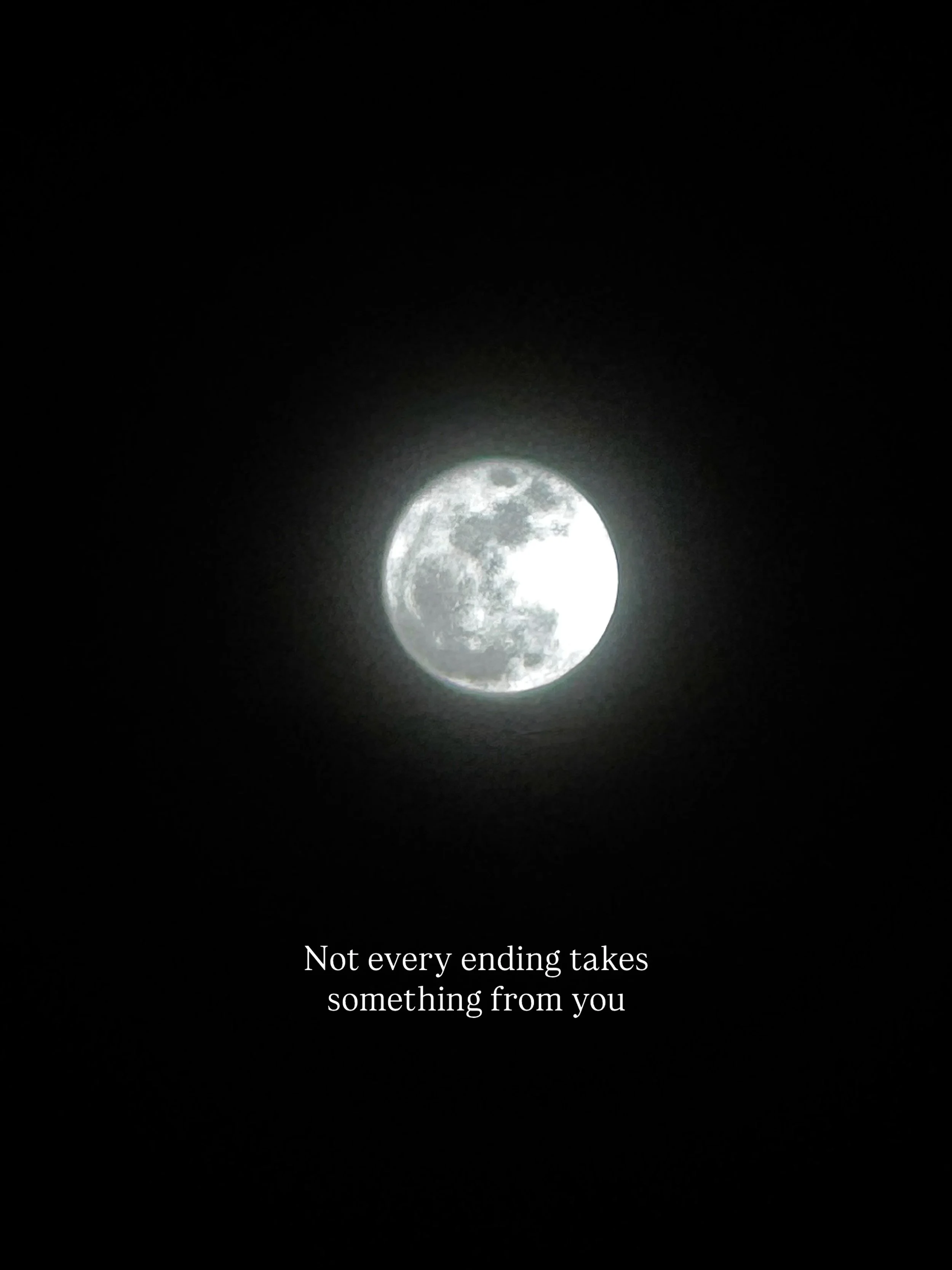 Maybe it&rsquo;s a relationship, a friendship, a situationship, a job, a potential, a home or a version of yourself you have been holding onto for too long. What is it for you?✨

I LOVE my moon. Not my usual style of post, I rarely see the moon in Si