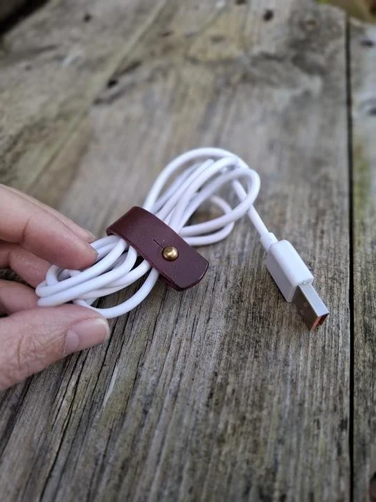 Cable Tidy in hand.jpg