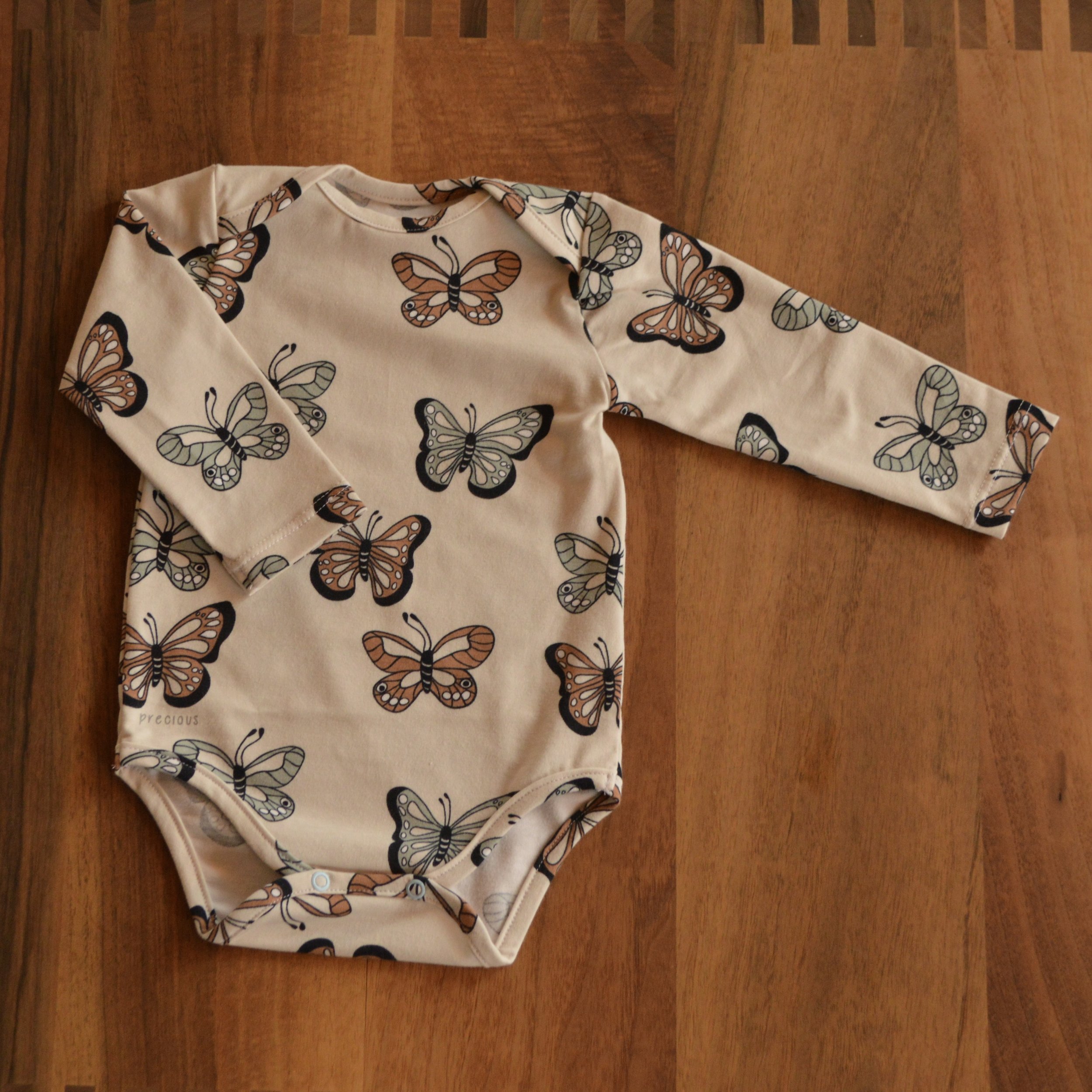 Ilya - Schmetterling // Grösse 74 // Gots-Jersey // 32 CHF
