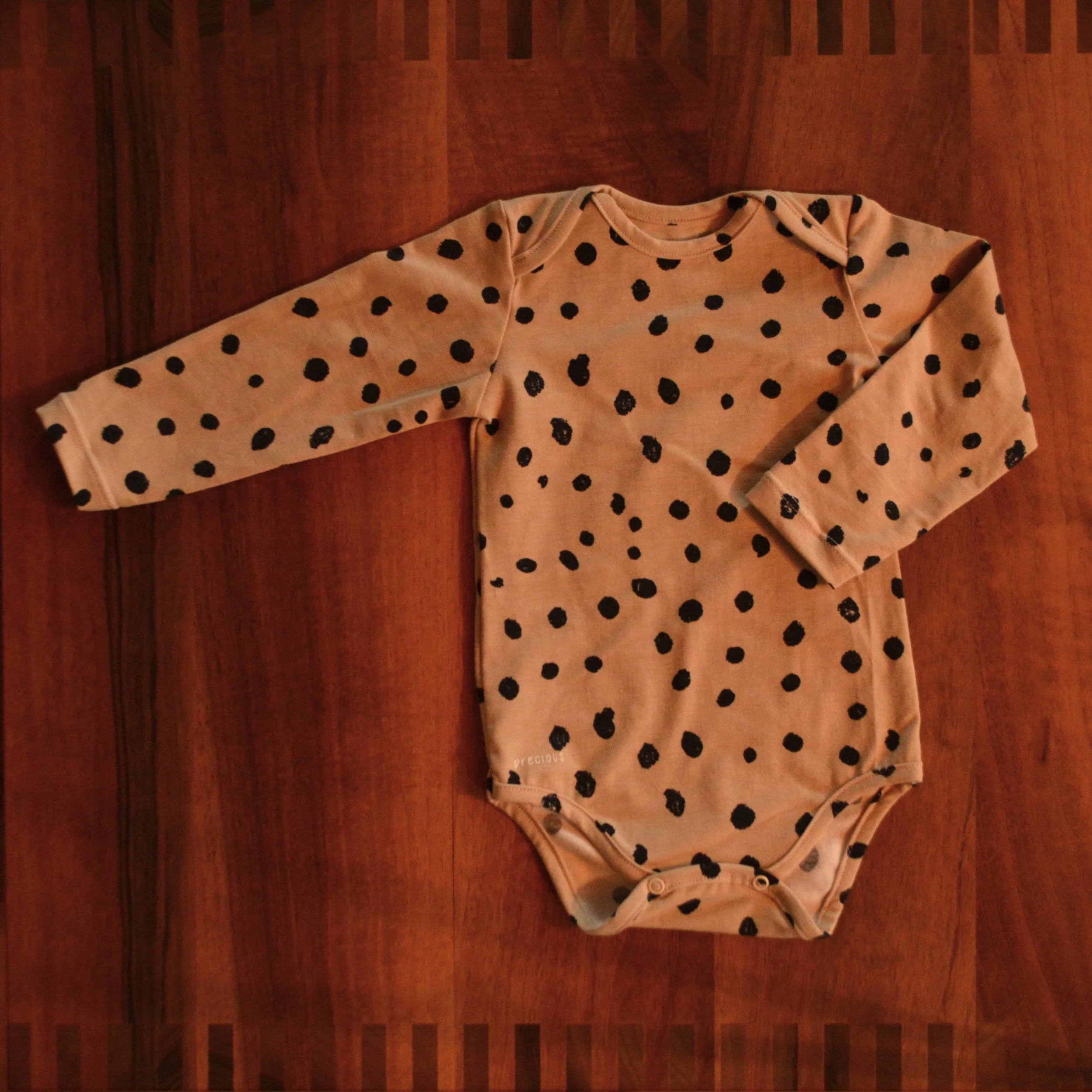Ilya - Dots Sandstorm // Grösse 80 // Gots-Jersey // 32 CHF