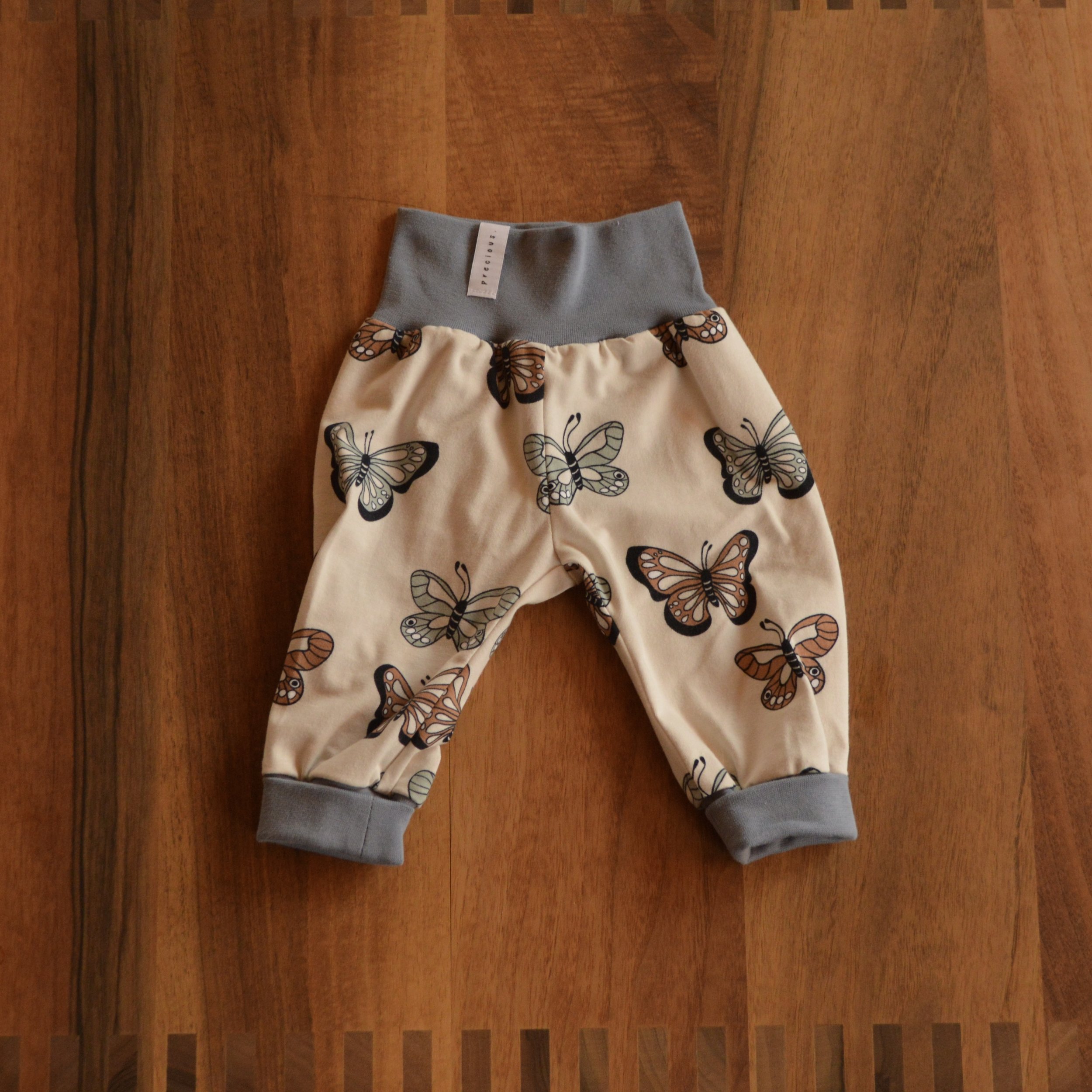 Finley - Schmetterling // Grösse 68 // Gots-Jersey // 24 CHF