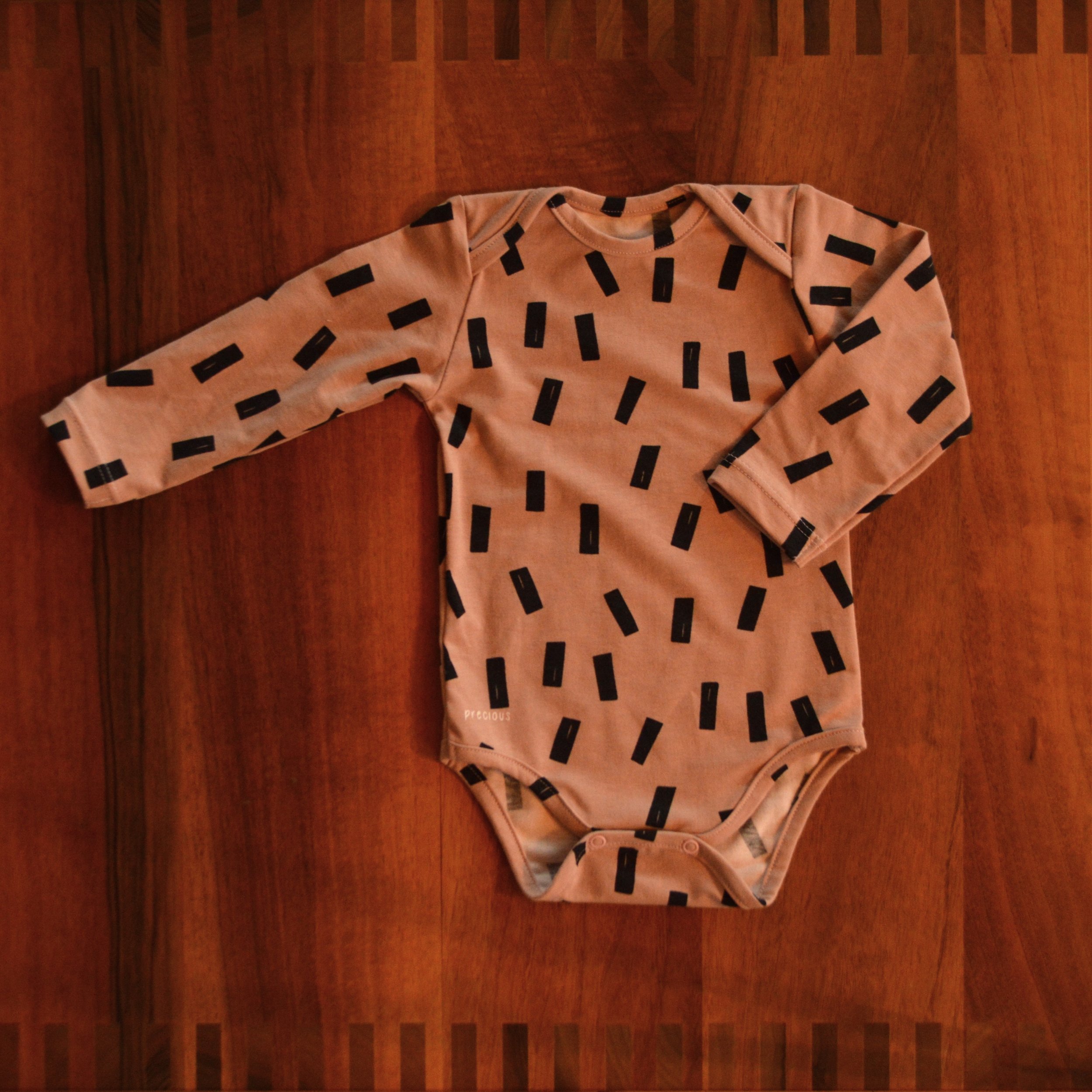 Ilya - Konfetti Violett // Grösse 74 // Gots-Jersey // 32 CHF