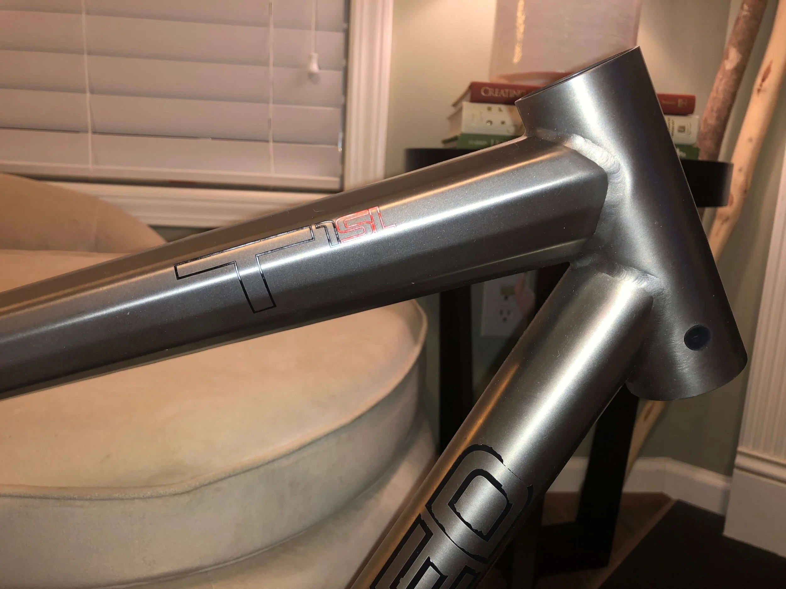 If you decide to run electronic the guides that are on both sides of the head tube are easily removable making for a clean look. The decals are a little fragile, but they now have the etched logo option so problem solved.