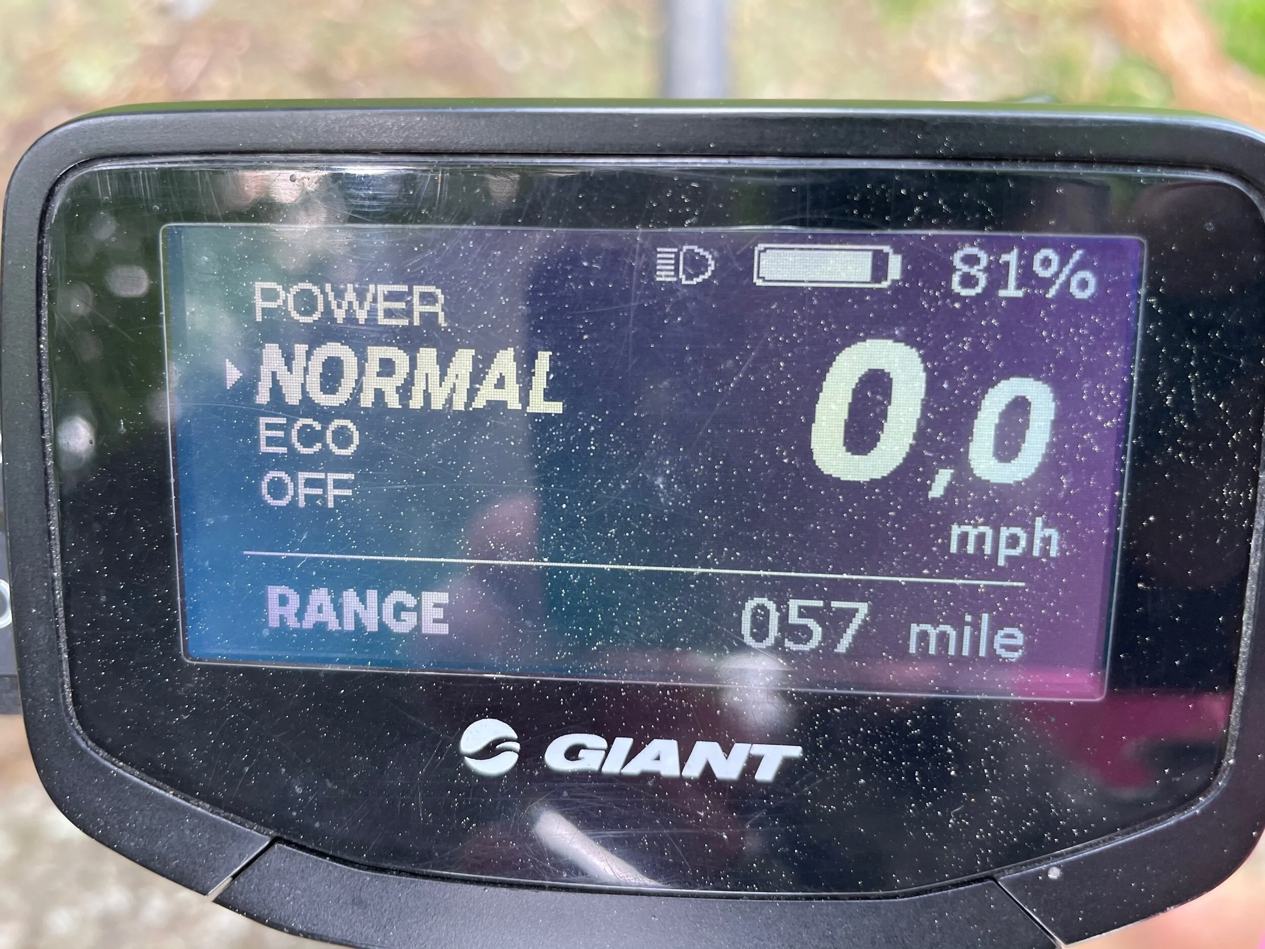 Everything you need to see if right here on this screen. Not exactly Iphone quality, but it gets the point across.