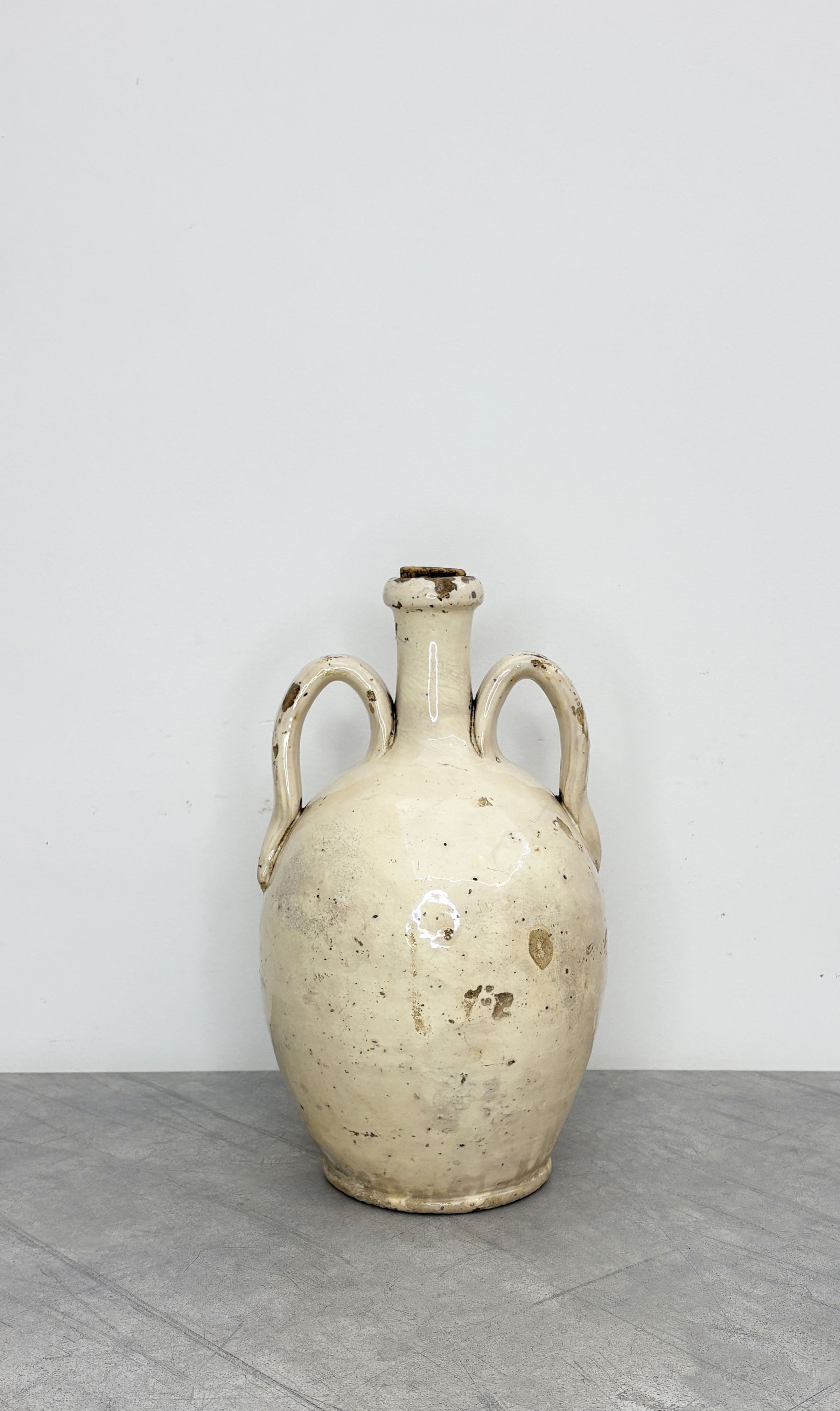 ANTIQUE WHITE CERAMIC BOTTLE PUGLIA