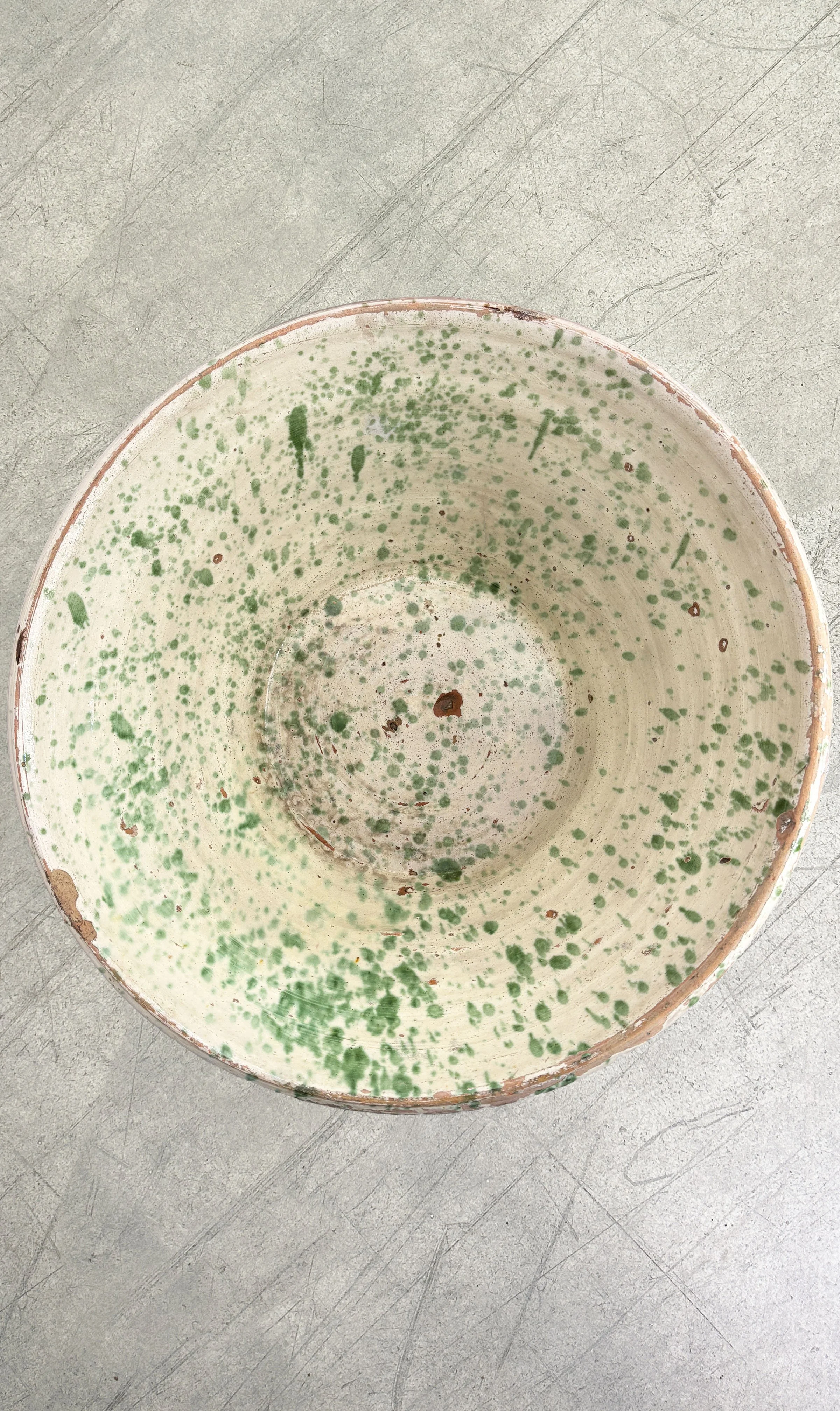 LARGE ANTIQUE GREEN SPLATTER BOWL