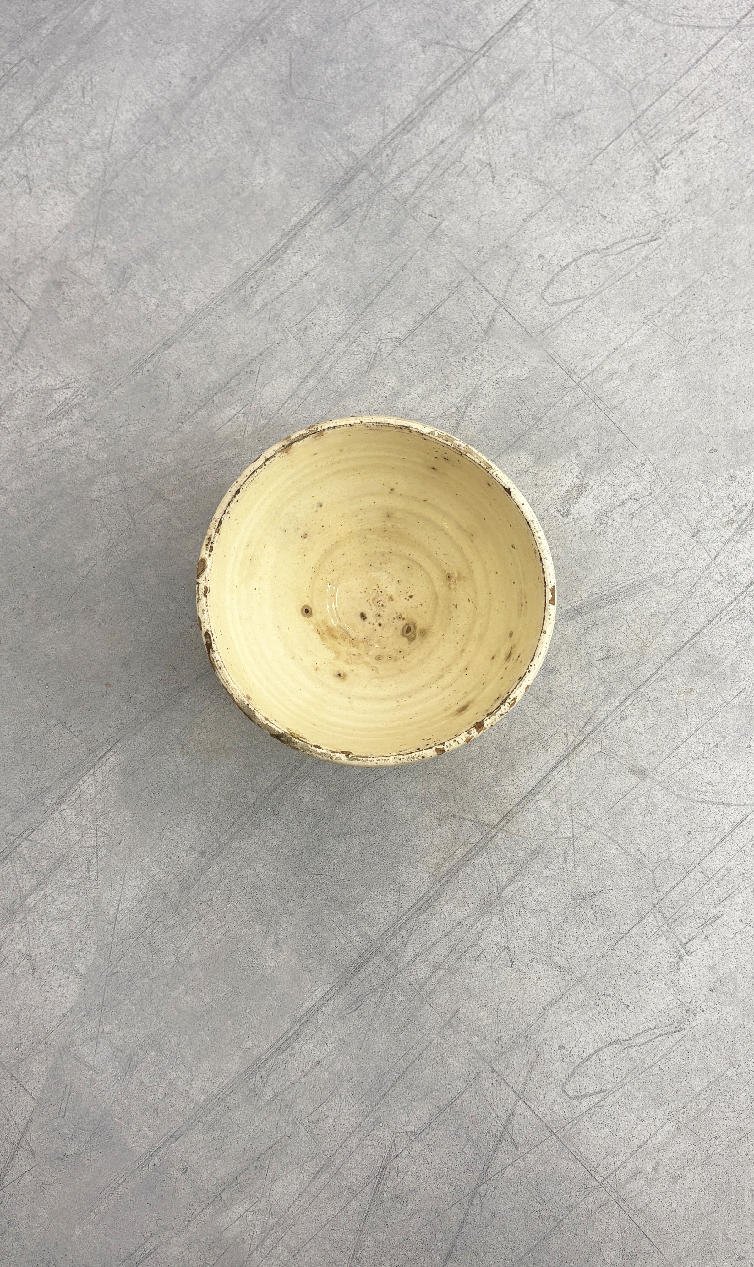 ANTIQUE RUSTIC WHITE BOWL