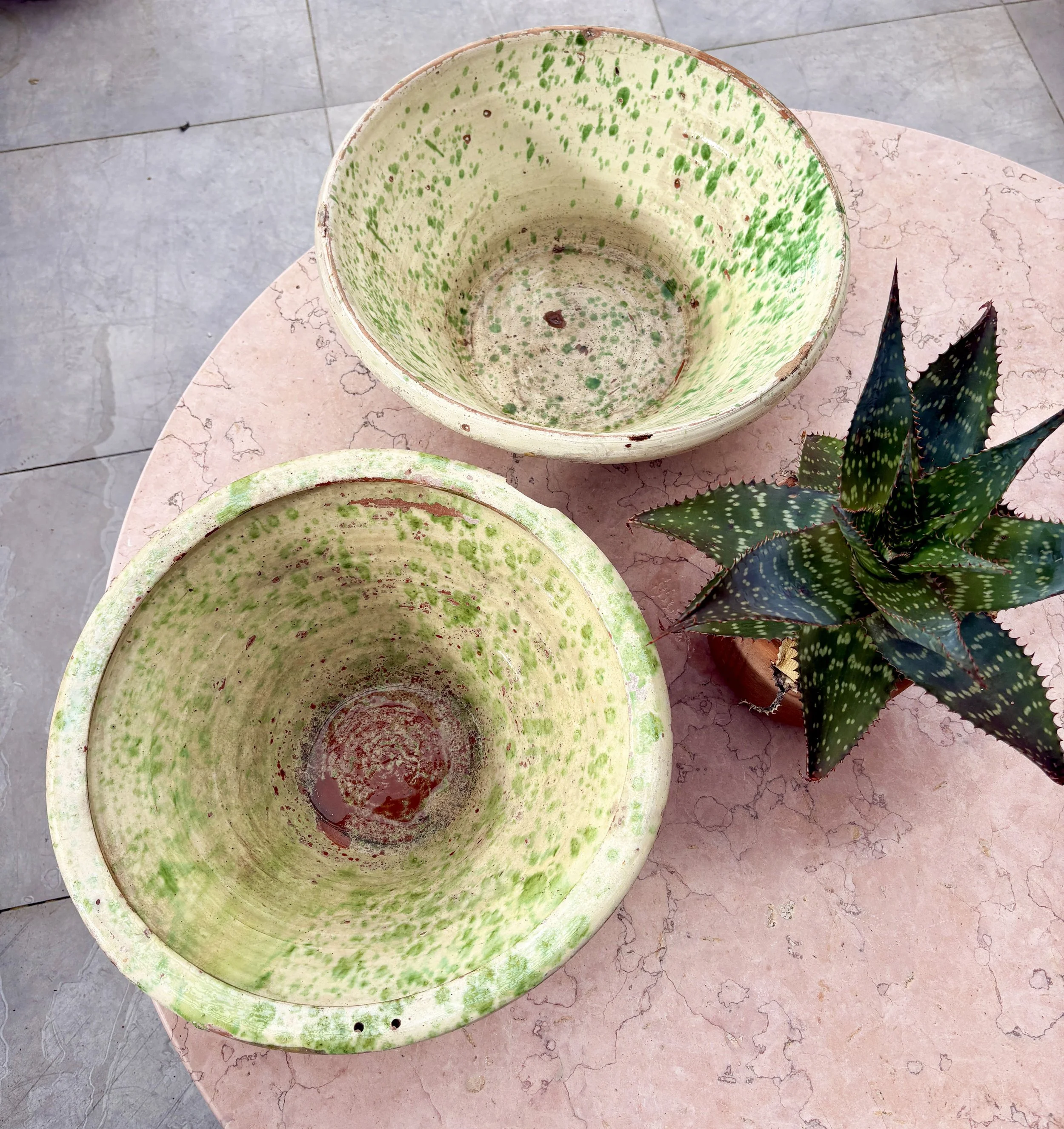antique green splatter glaze bowls Calabria