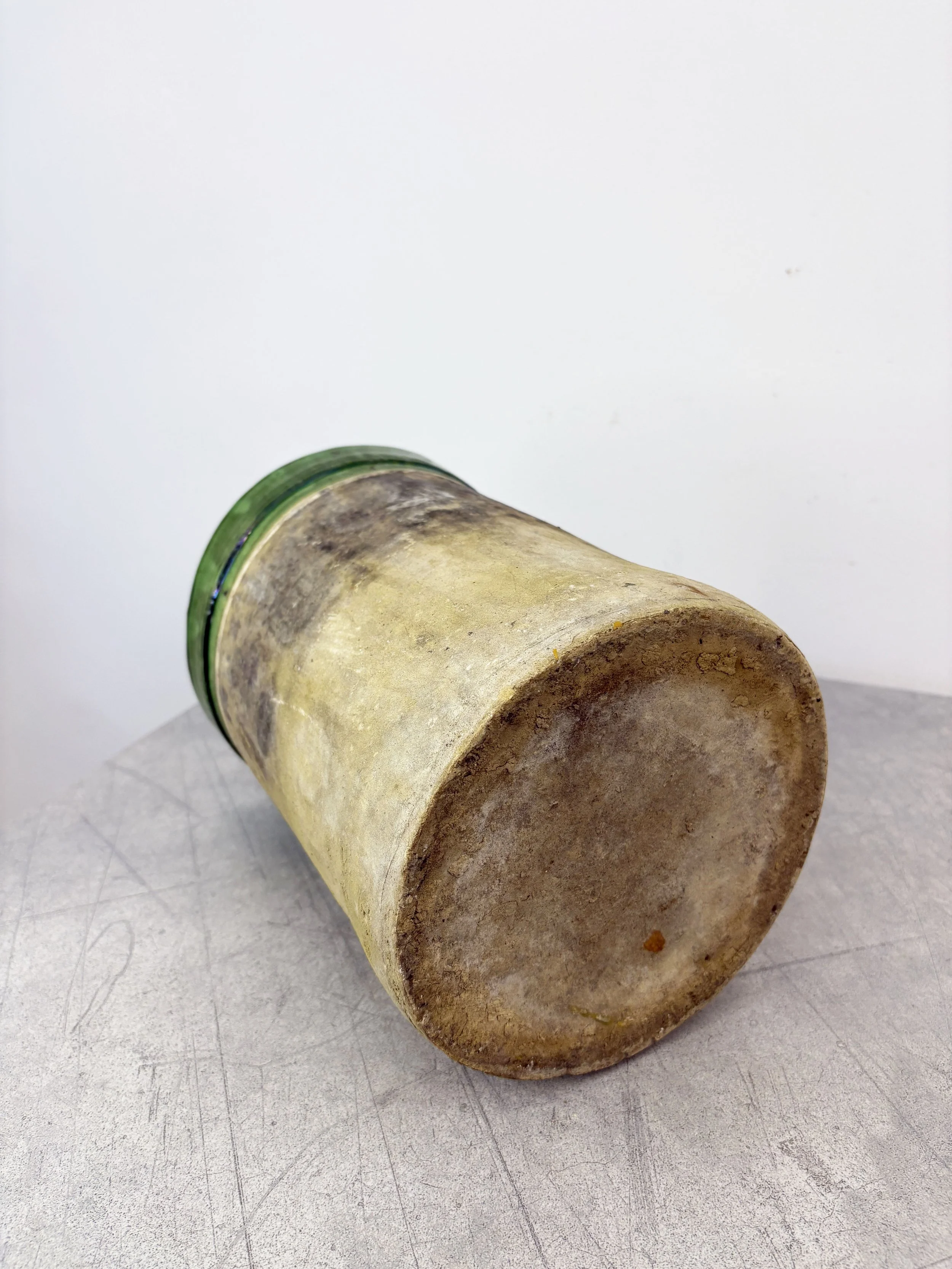 rustic pottery Puglia