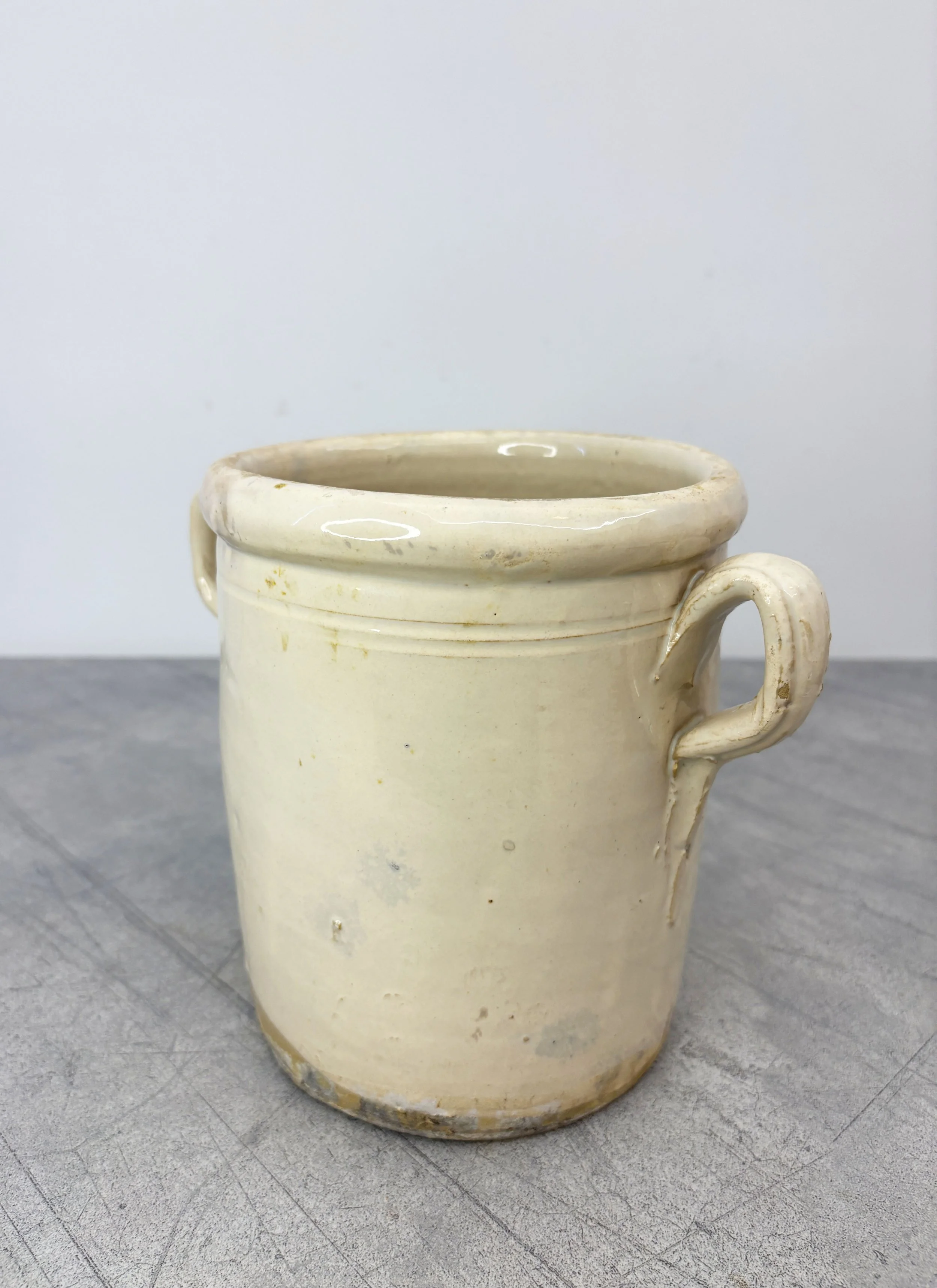 antique confit pot Puglia