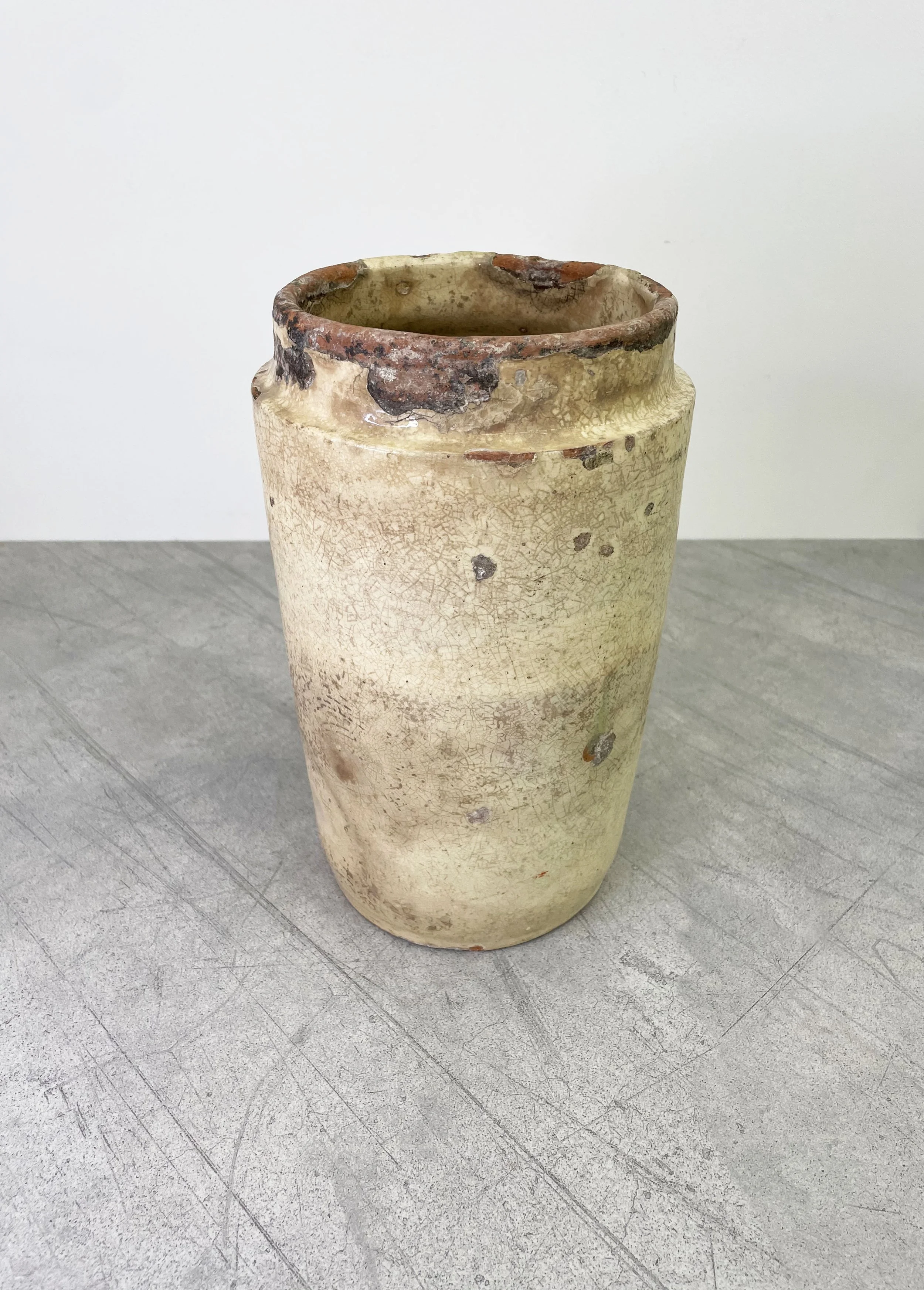 antique pottery Puglia