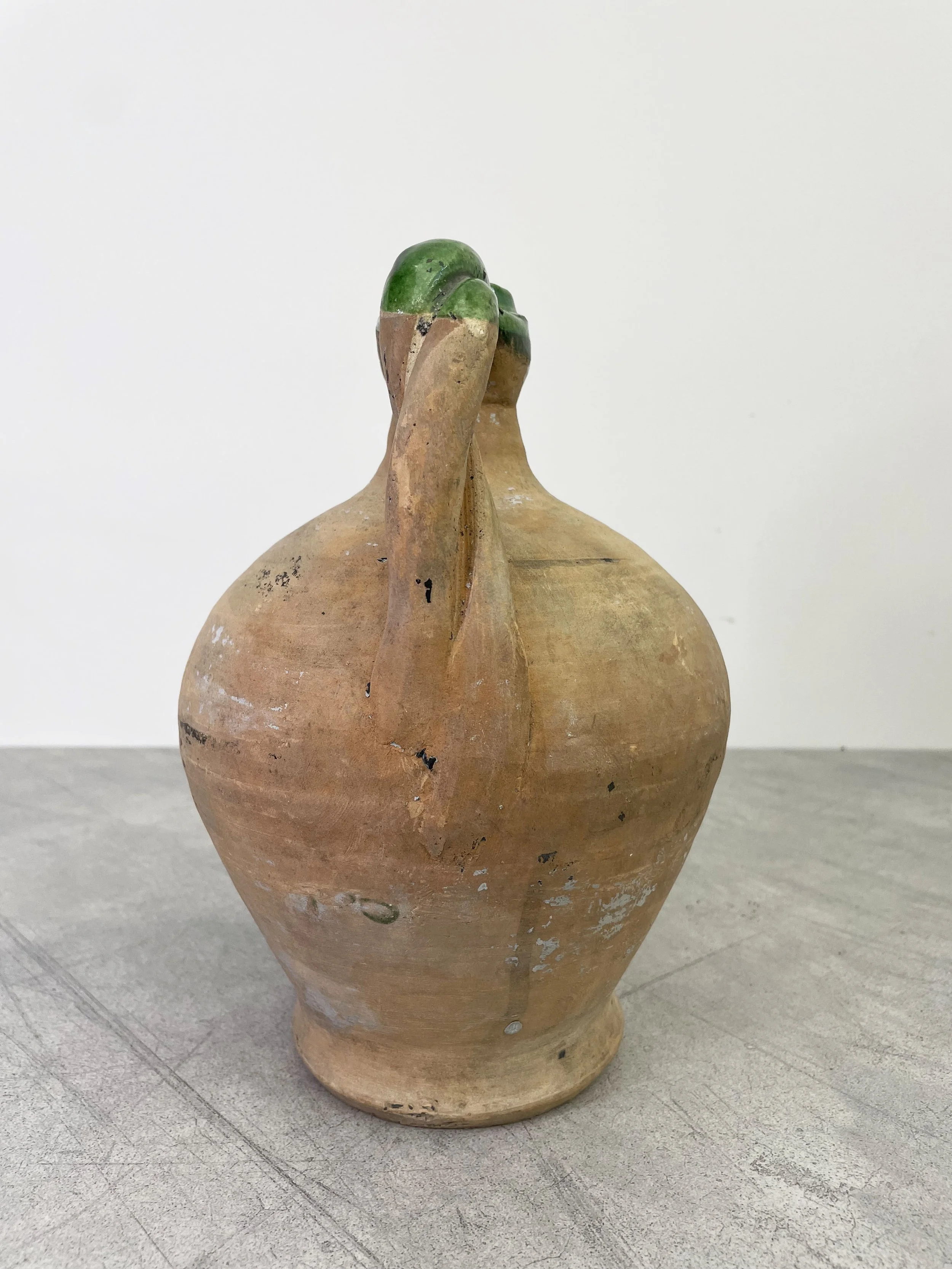 antique Pugliese amphora