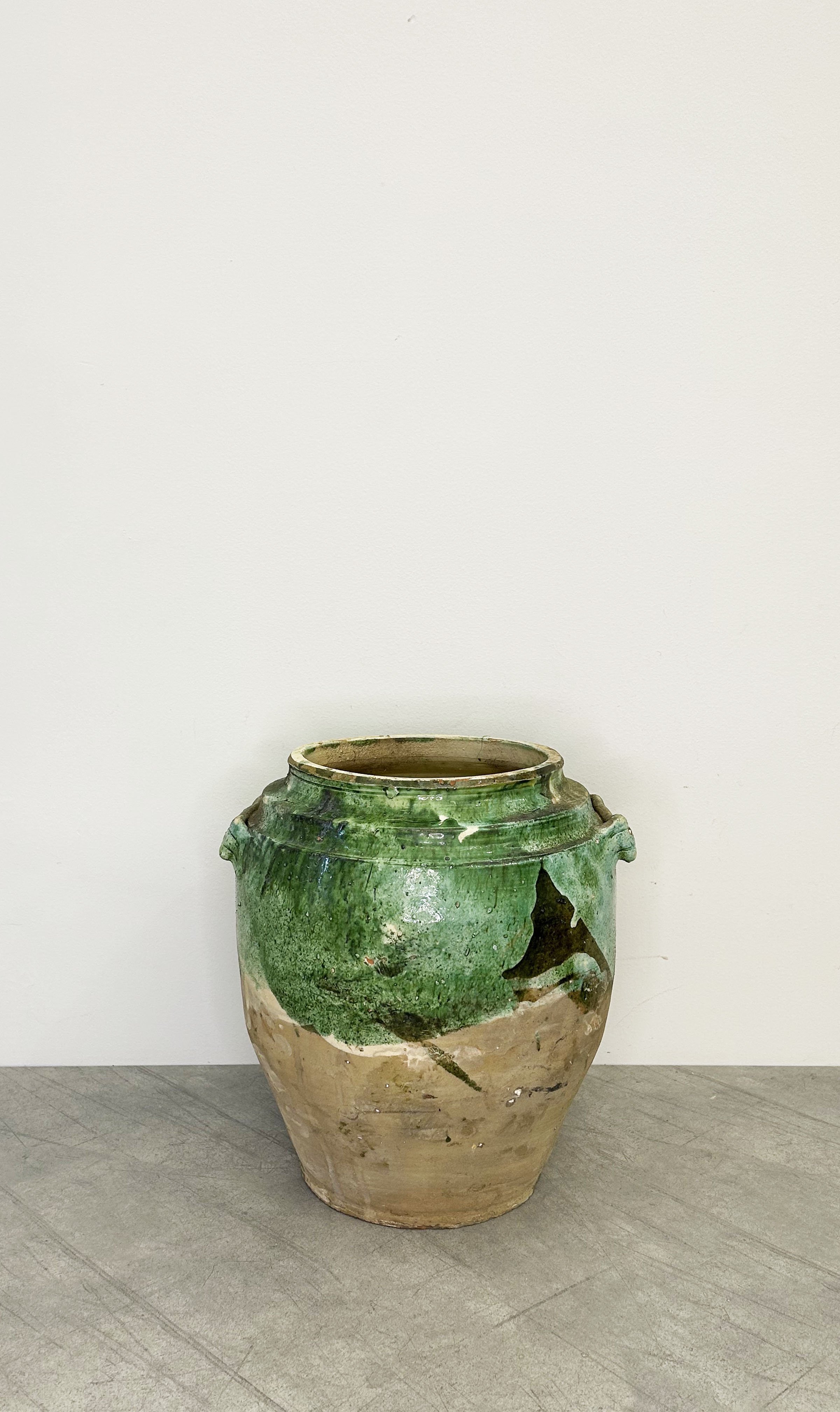 antique Calvello pot