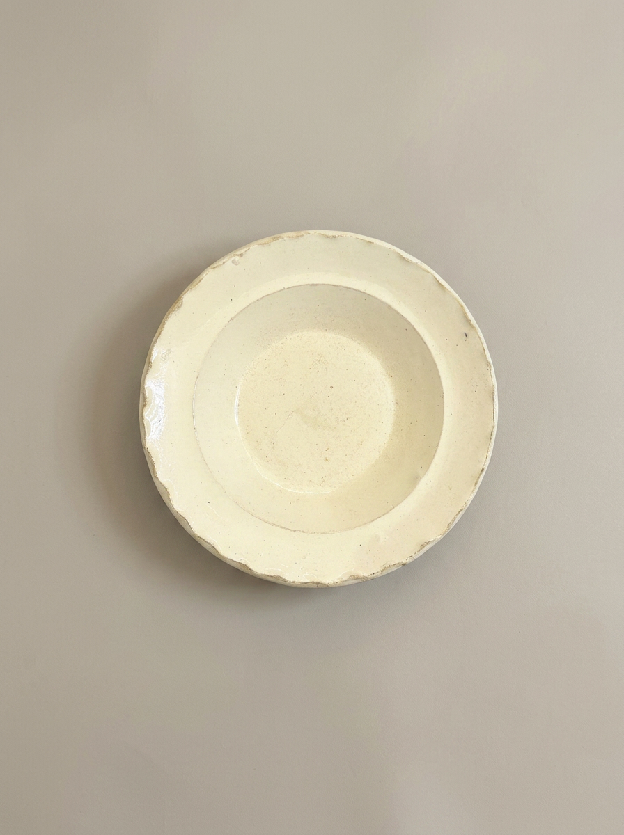 Antique Scalloped Edge Plate 2