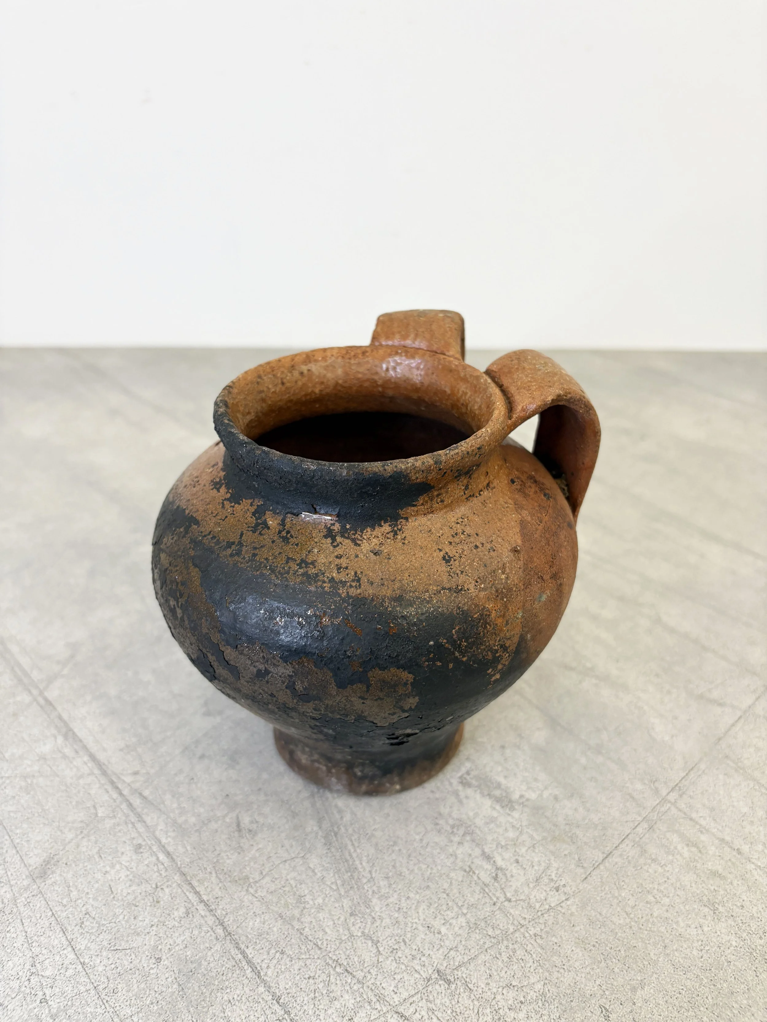 old cooking pot Puglia