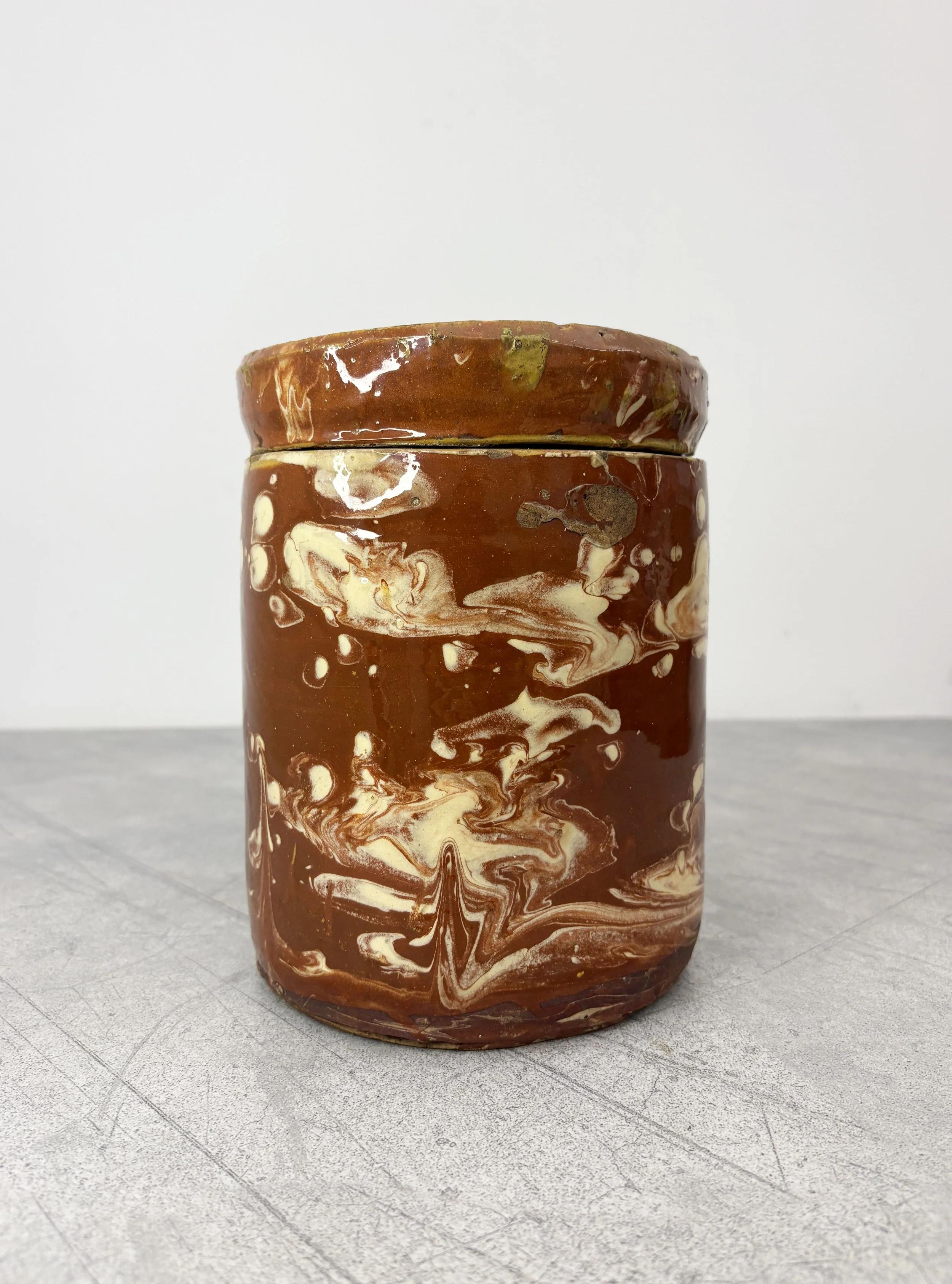 red marbled pot Puglia