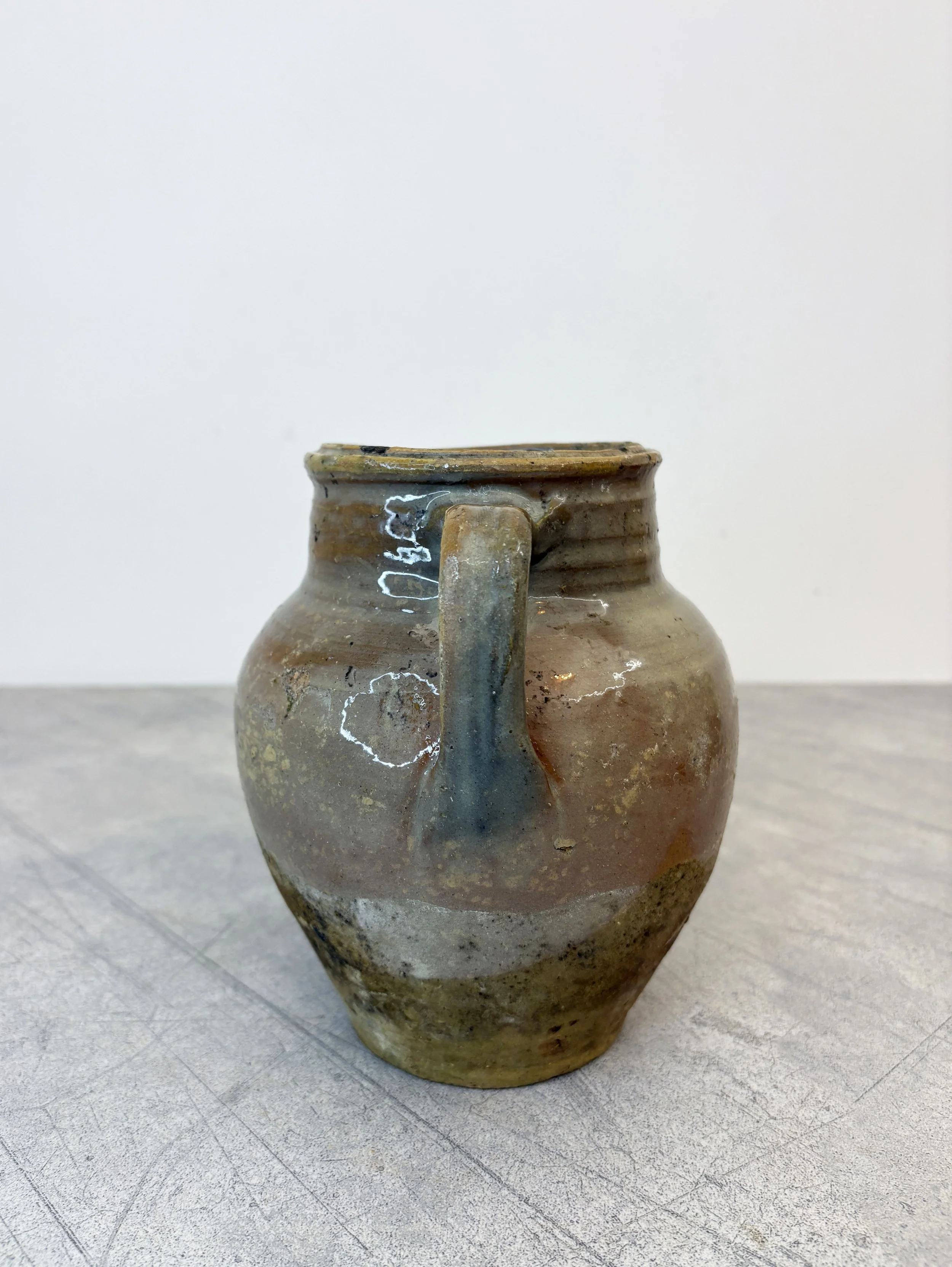 antique confit pot Puglia
