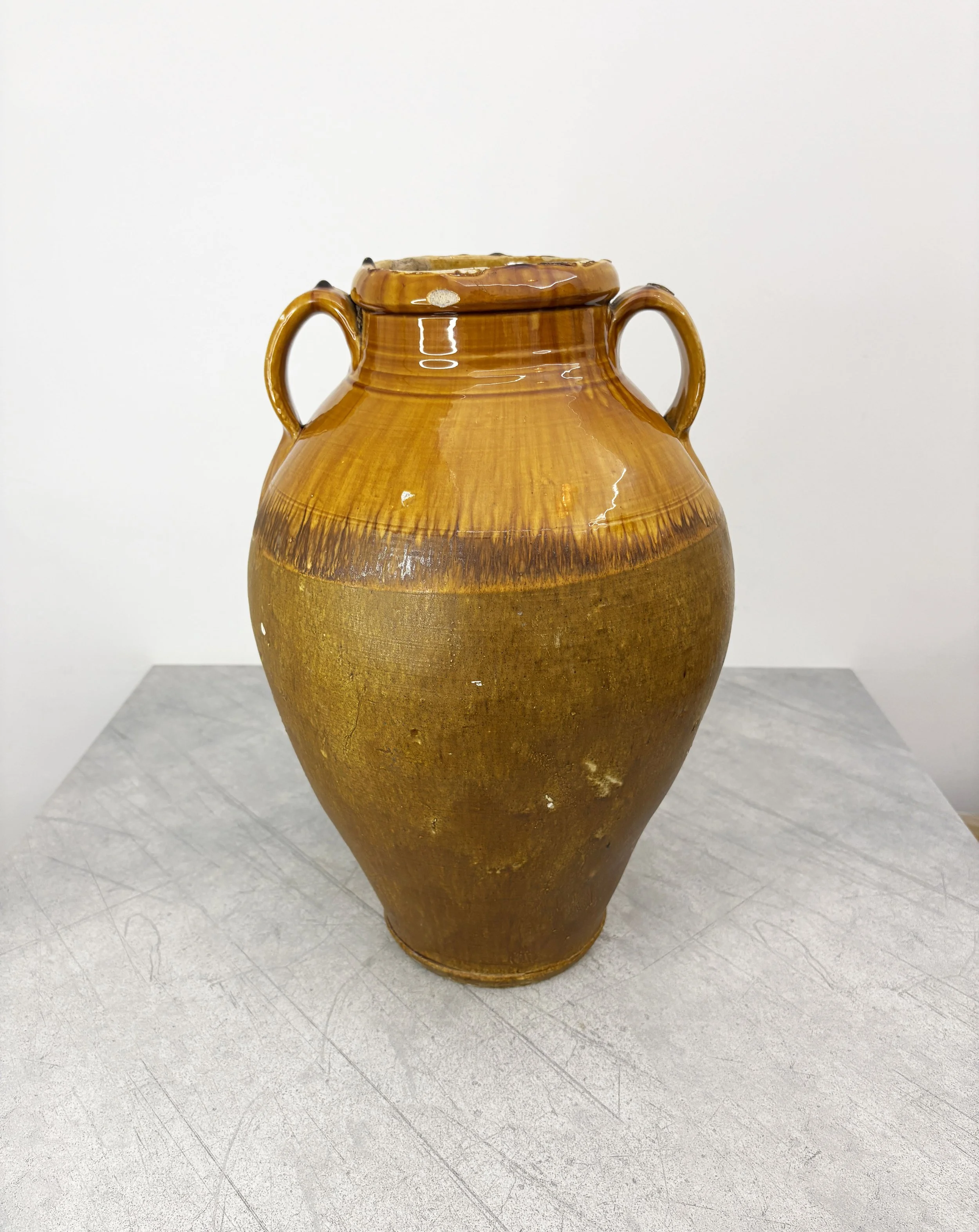 antique confit pot Puglia