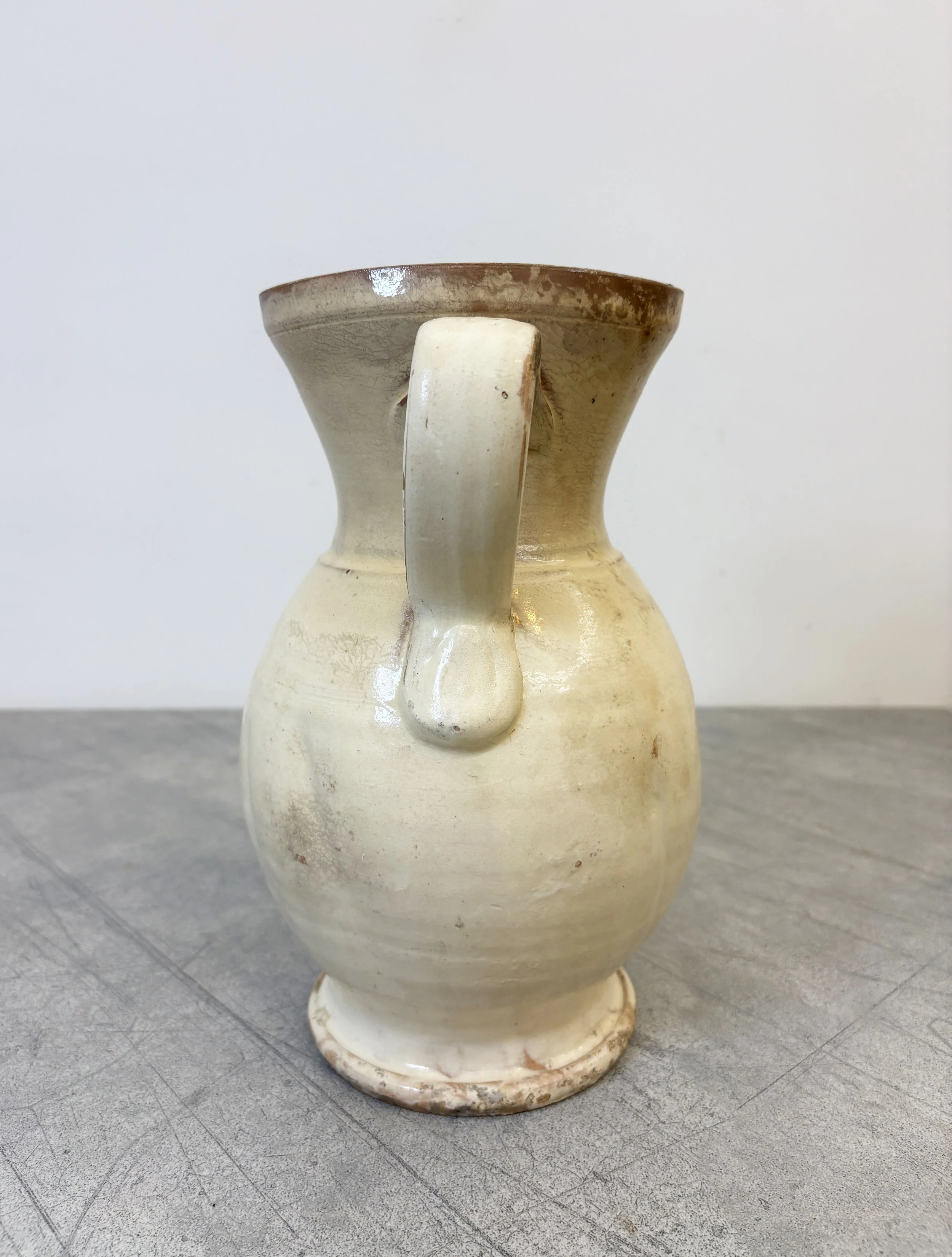 farmhouse pitcher Puglia