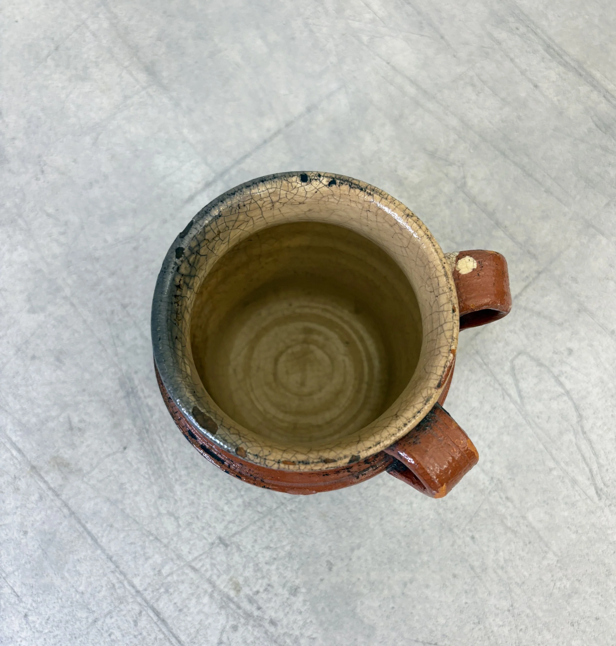 antique pot Puglia