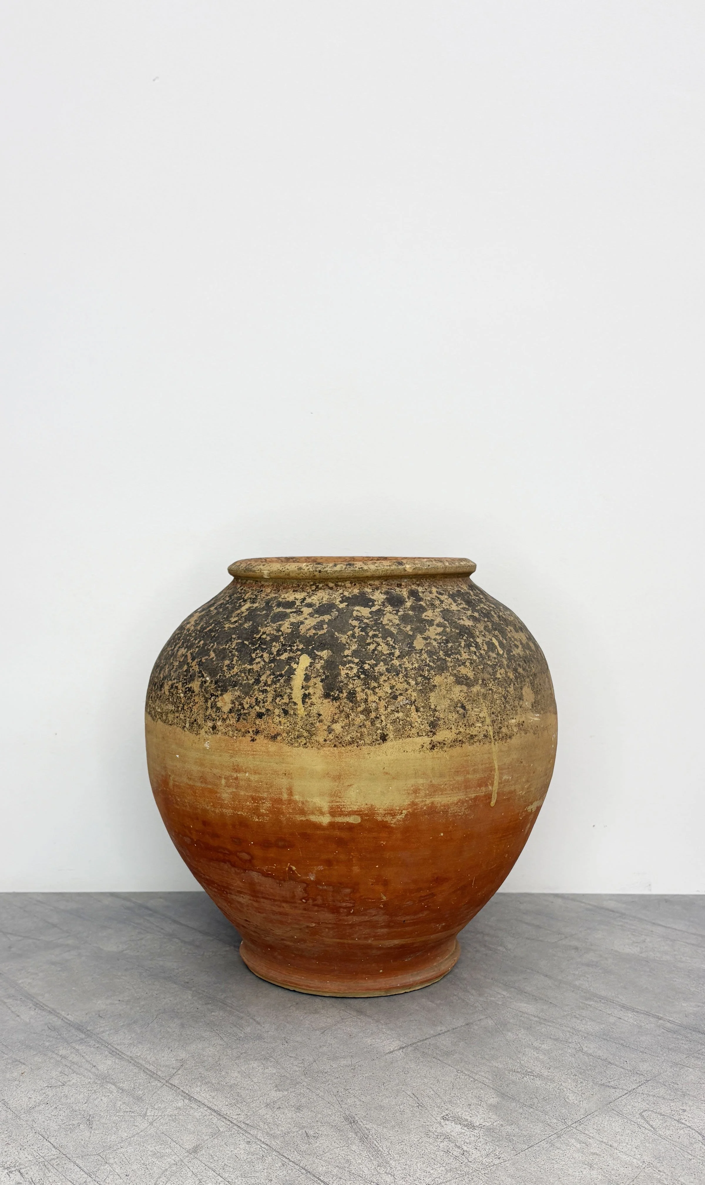 ANTIQUE ITALIAN CERAMIC PLANT POT