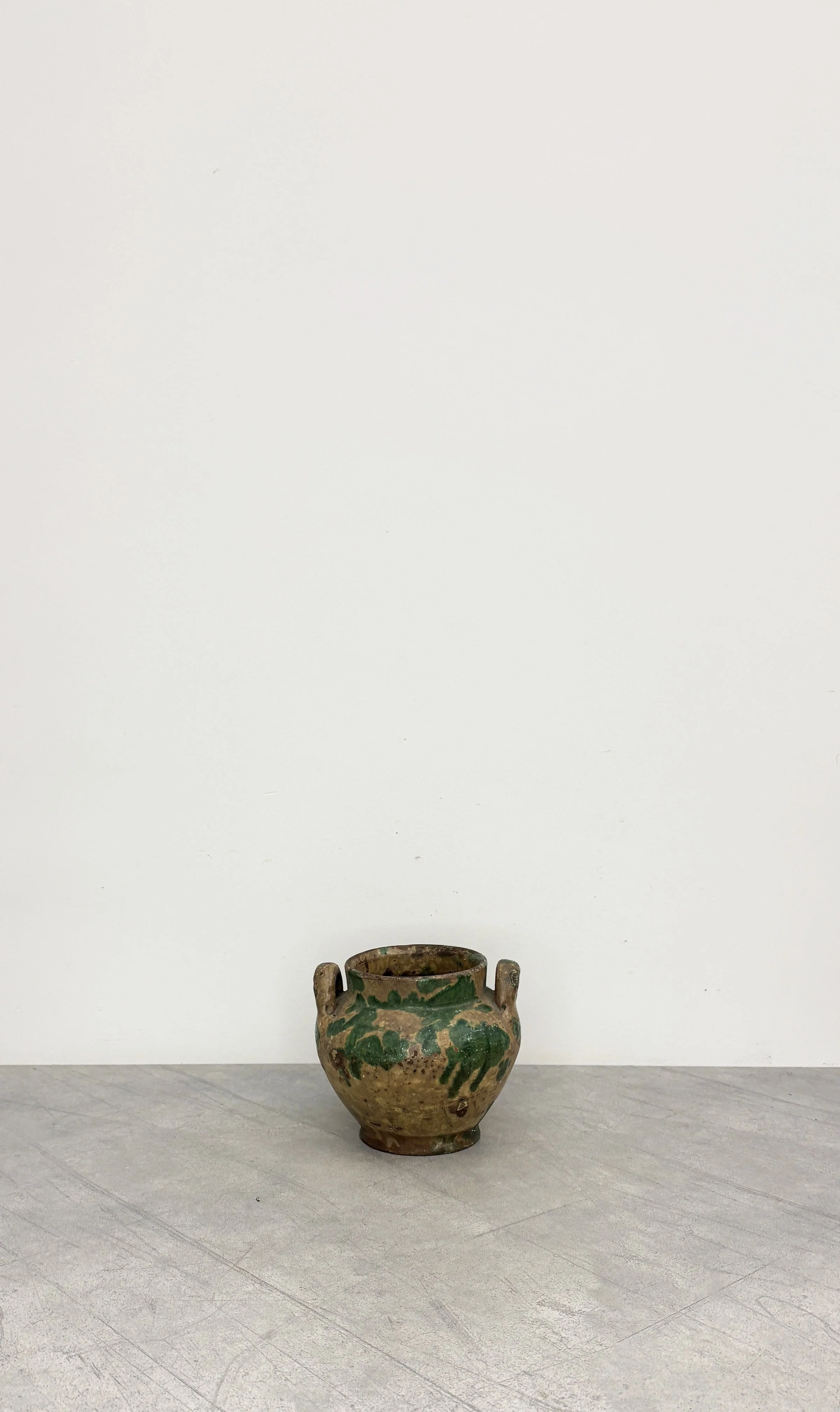ANTIQUE GREEN SPLATTER GLAZED POT CALABRIA