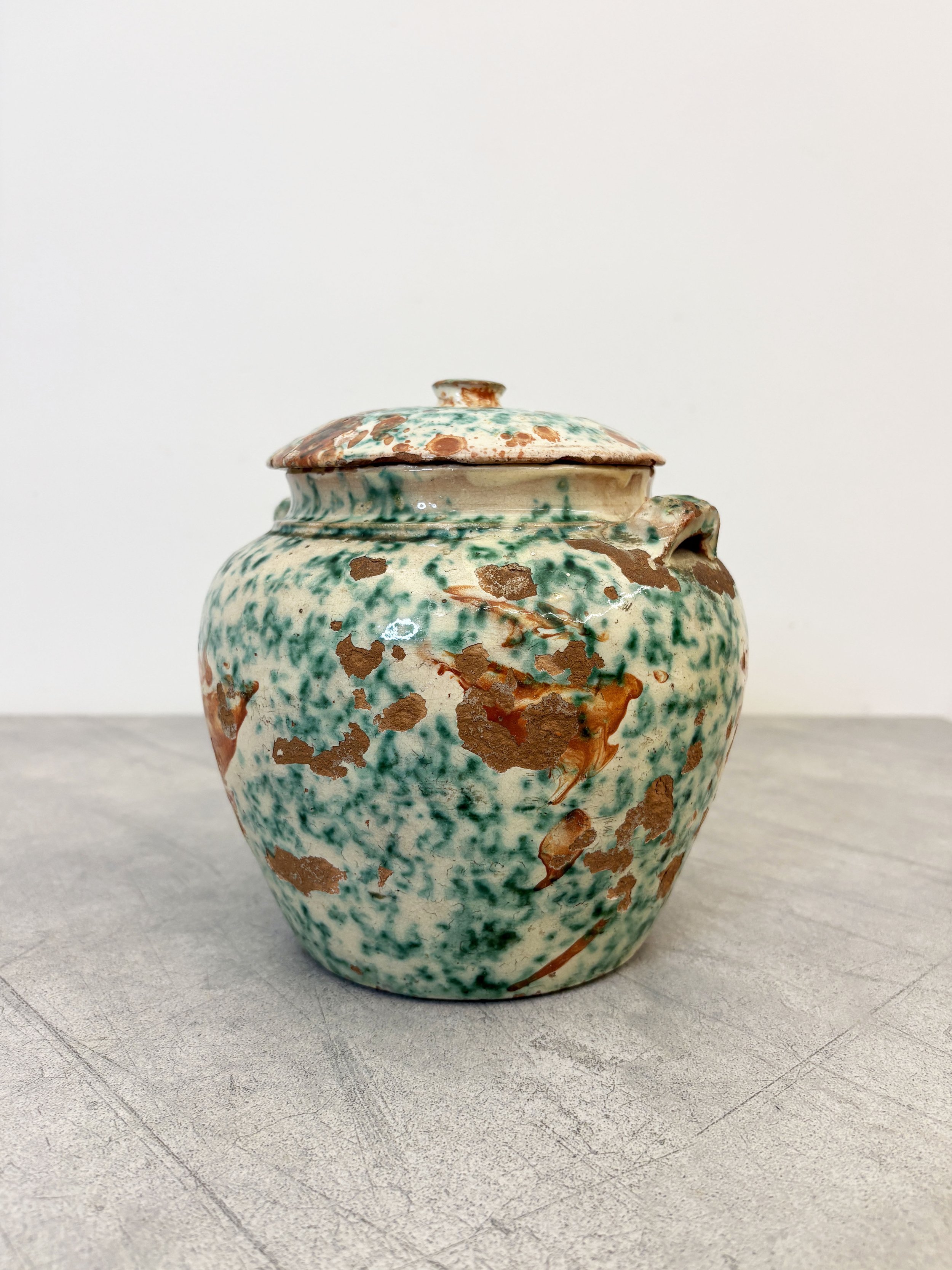 antique green speckled pot Puglia