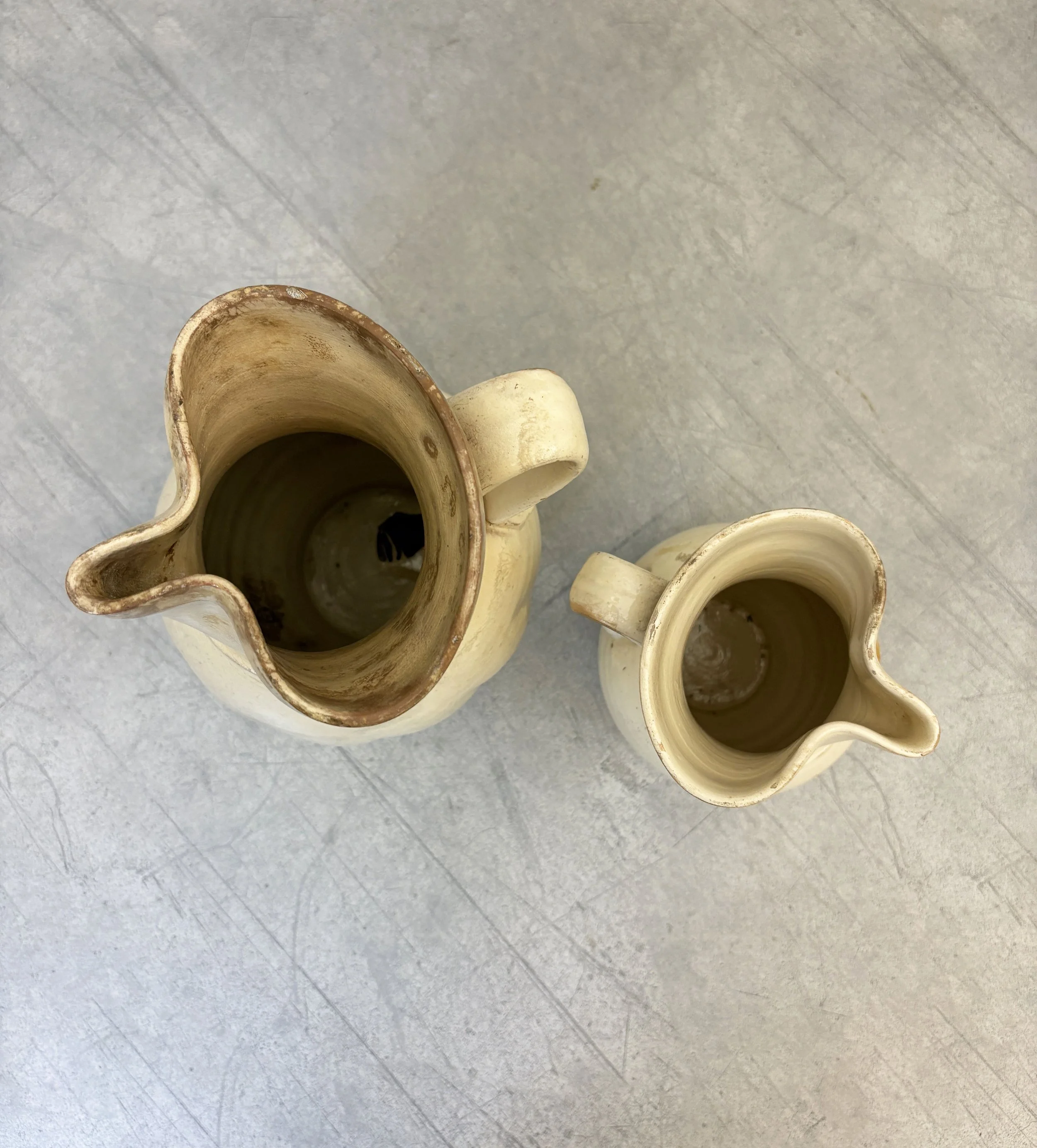 antique ceramic pitchers Puglia