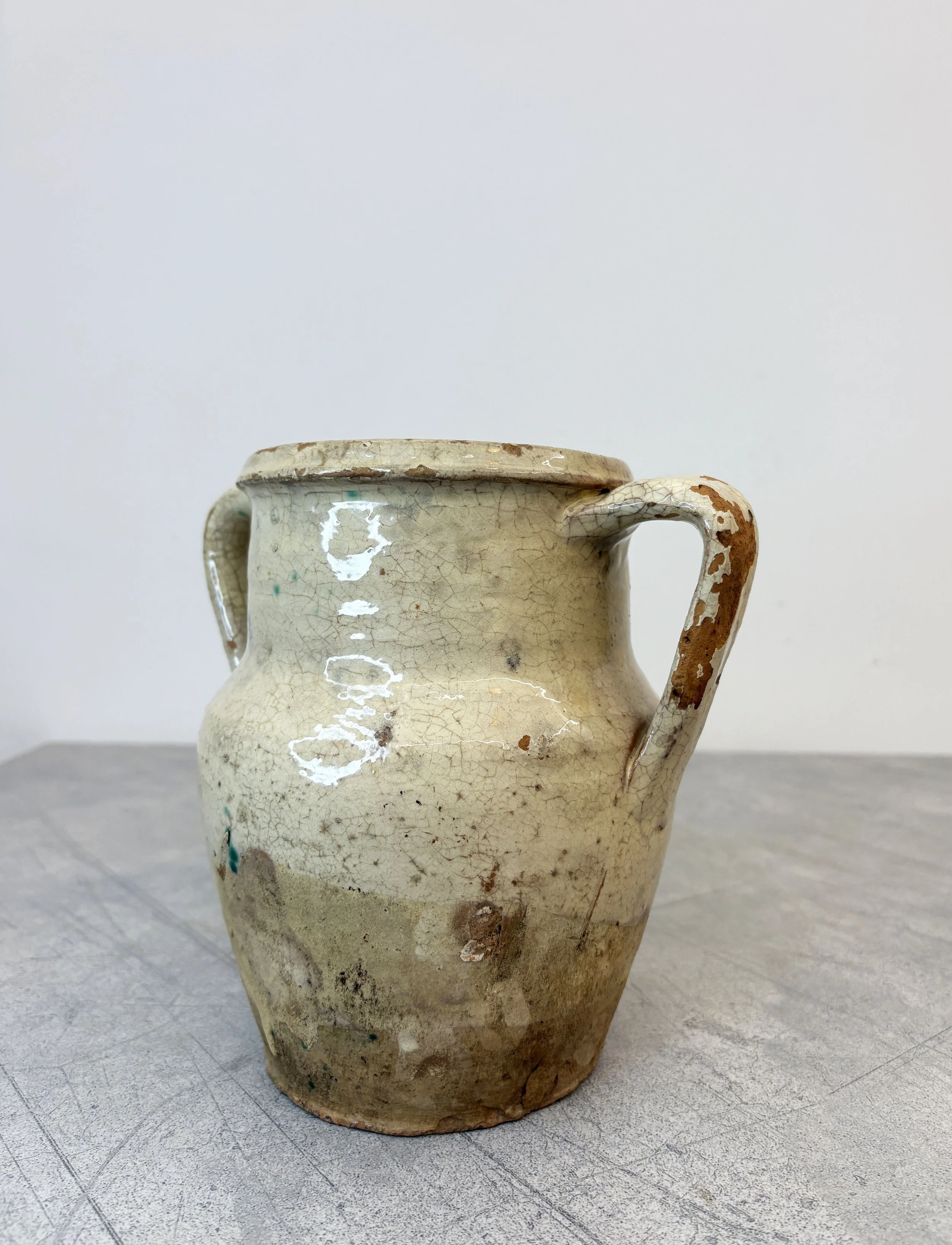 rustic confit pot Puglia