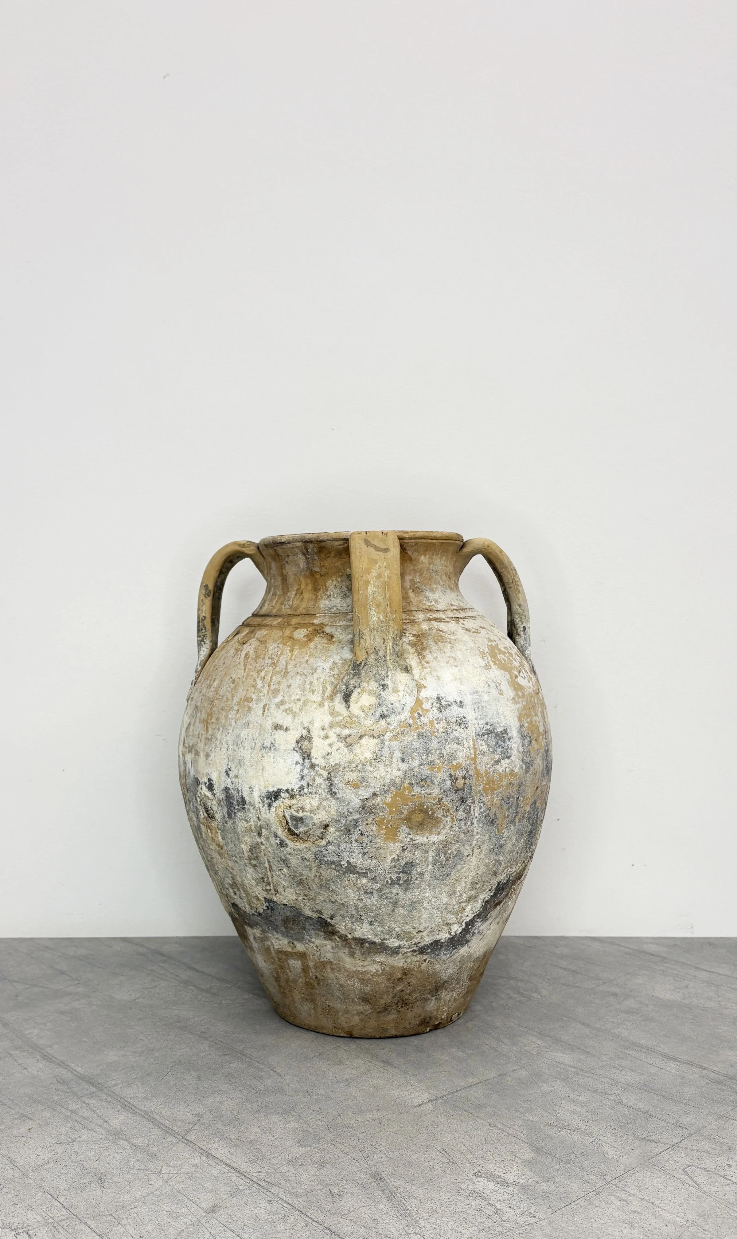 LARGE RUSTIC ANTIQUE POT PUGLIA