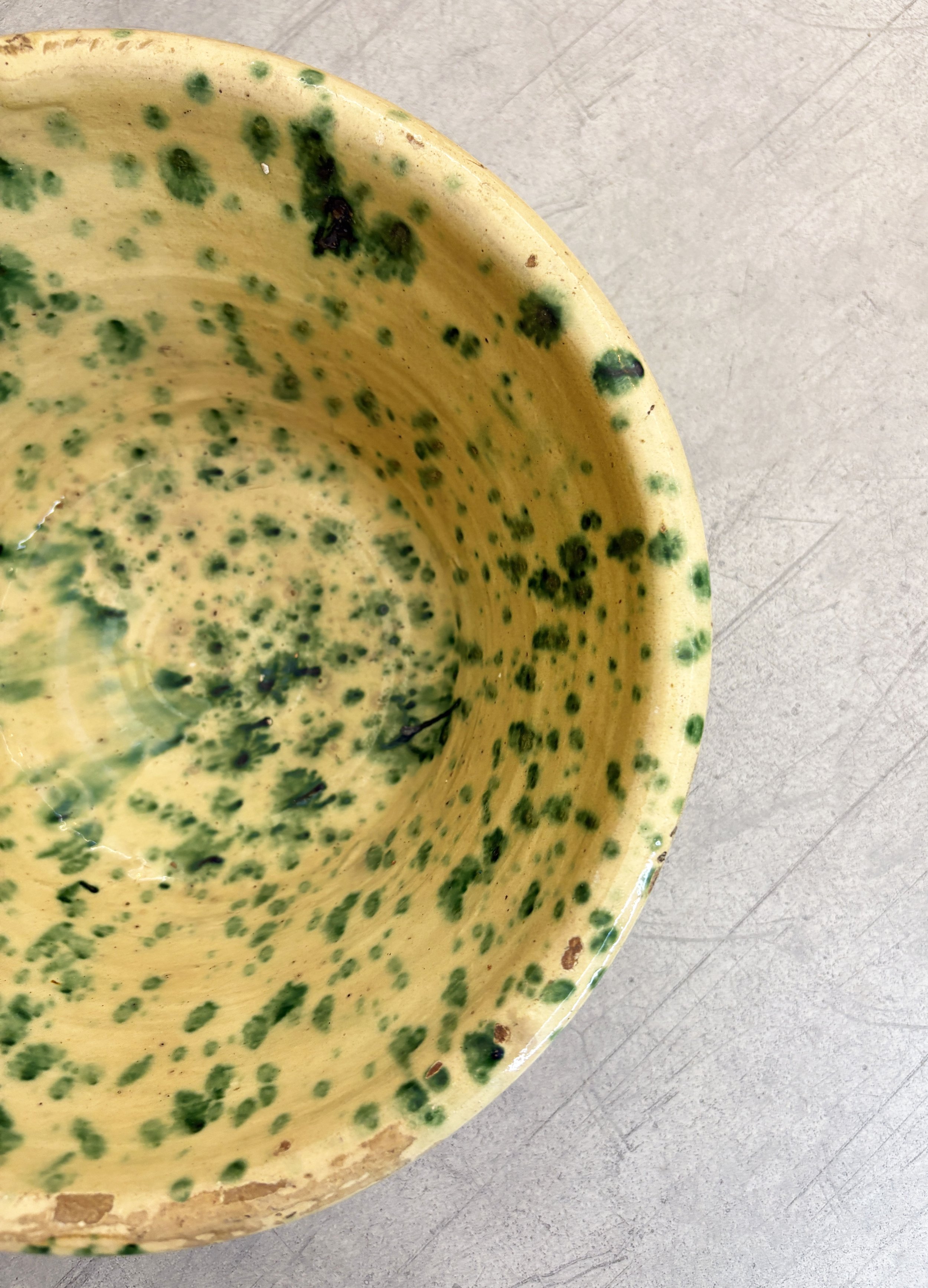 green splatter glaze ceramics southern Italy
