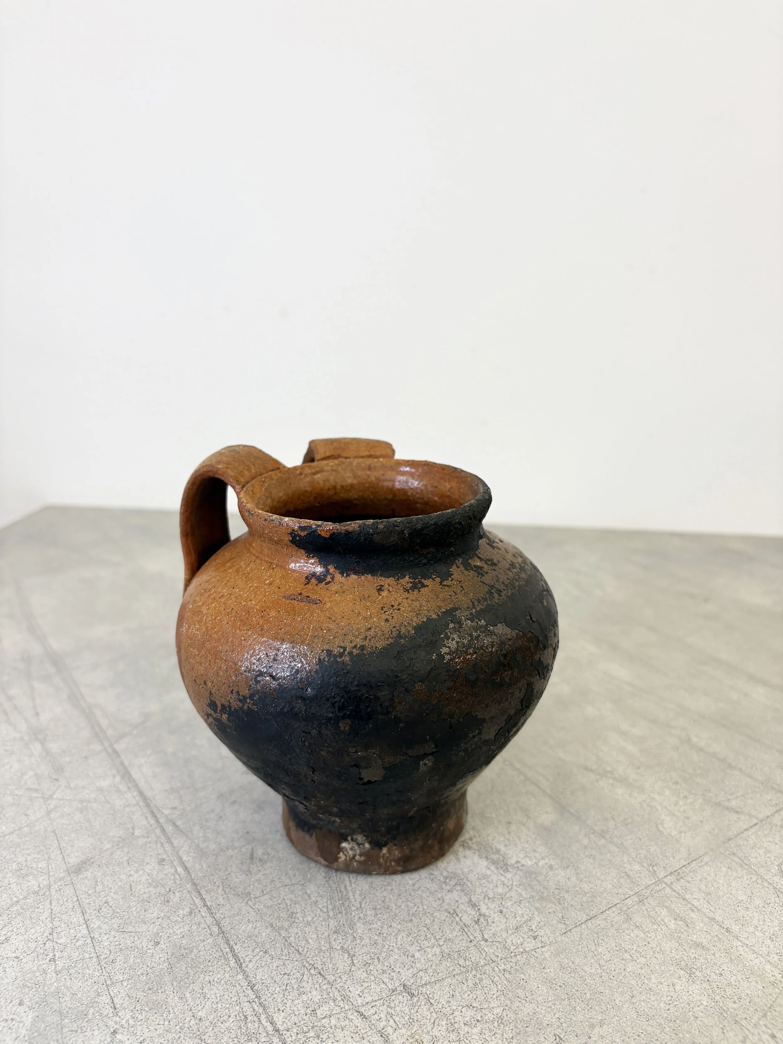 old Pugliese cooking pot