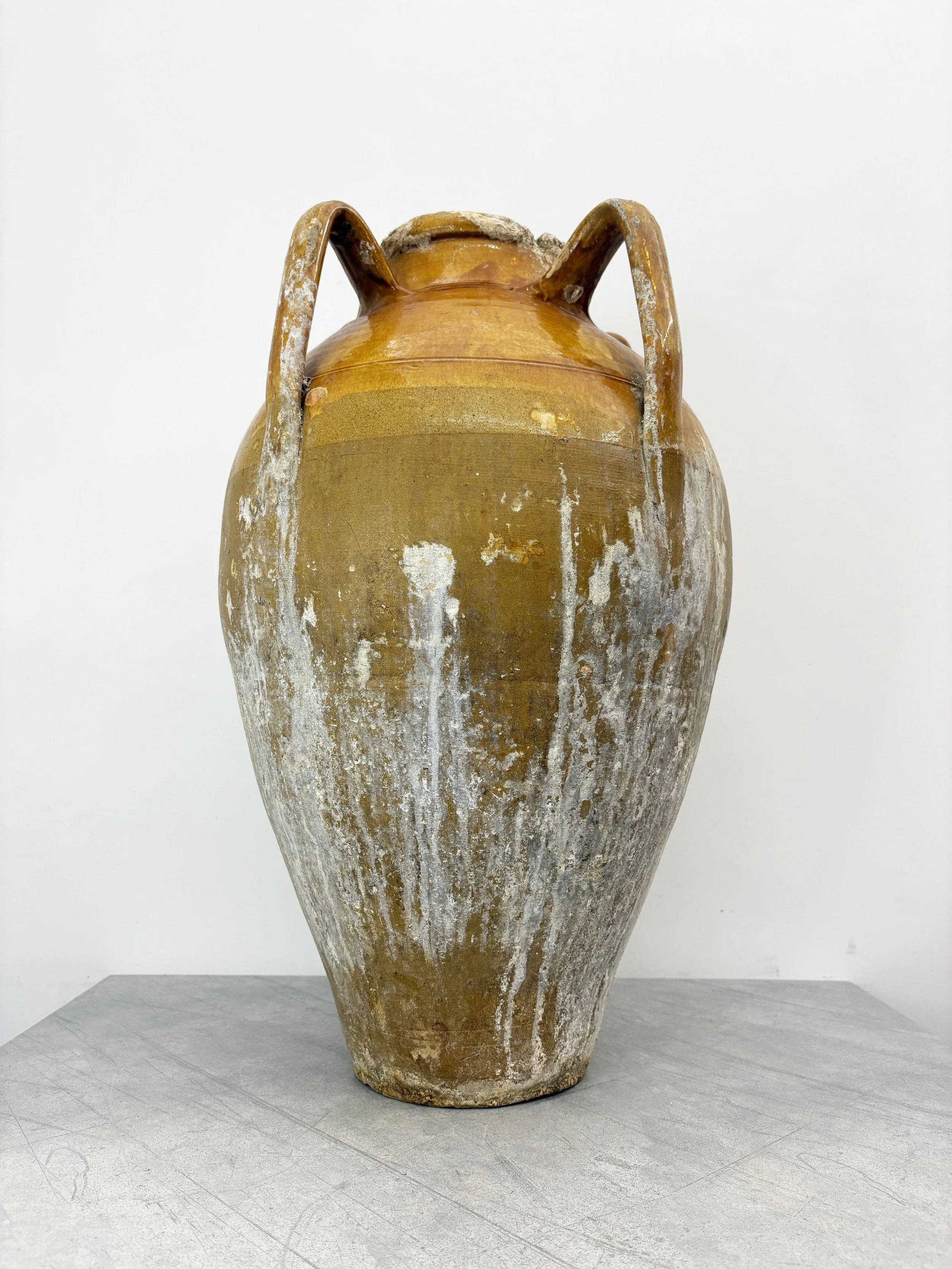 rustic farmhouse pot Puglia