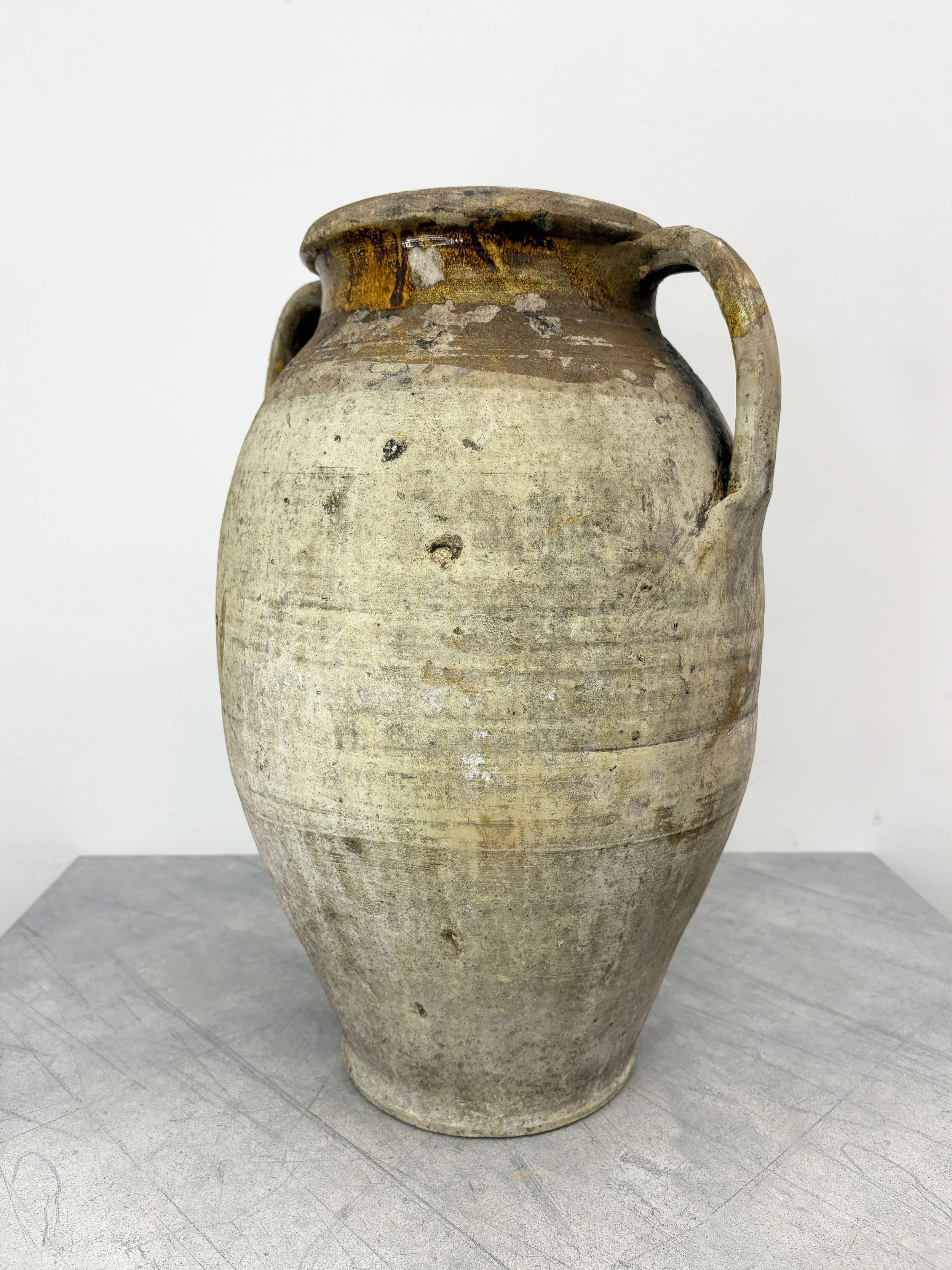 vintage rustic pottery Puglia