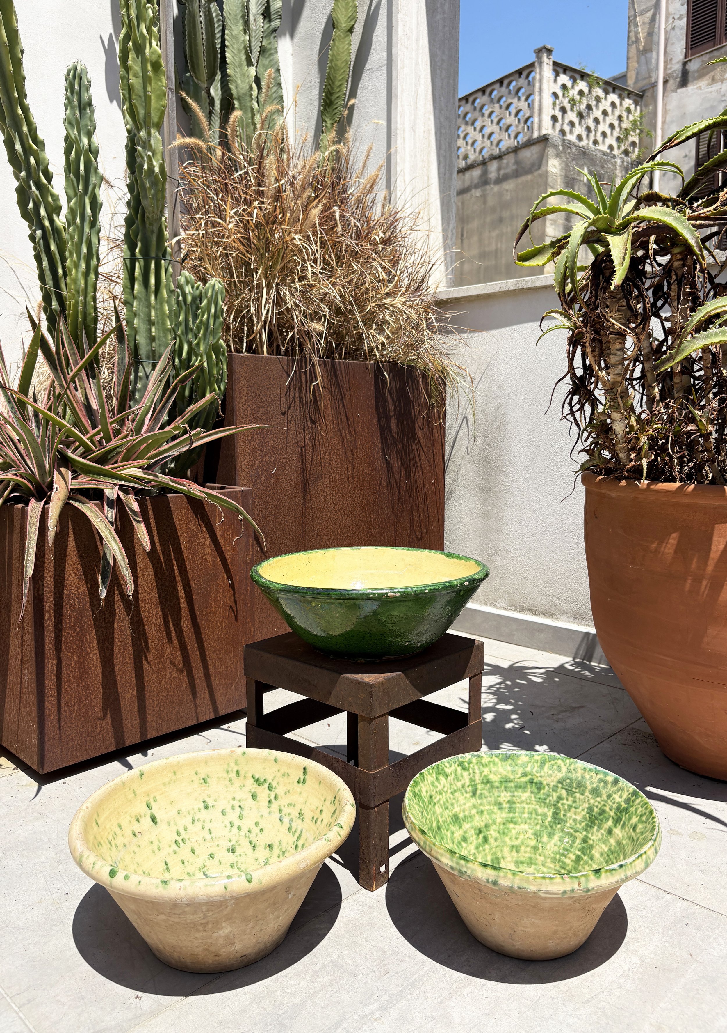antique farmhouse pottery Puglia