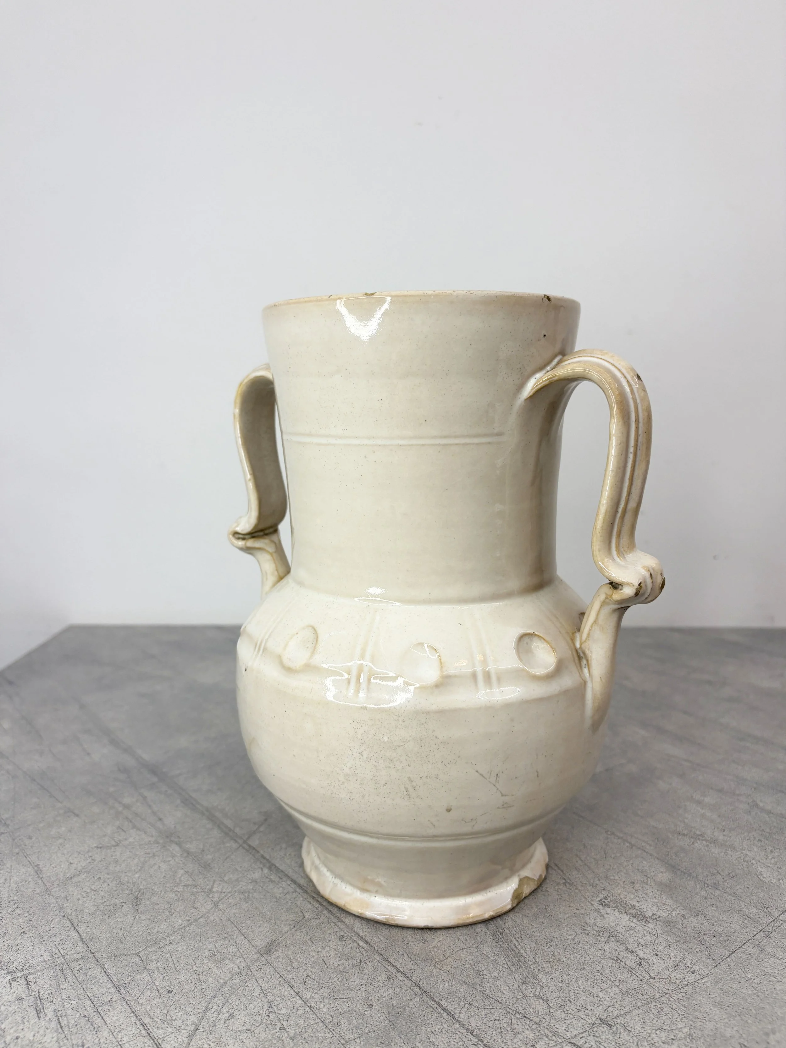 pearlescent ivory white vintage vasetto Puglia