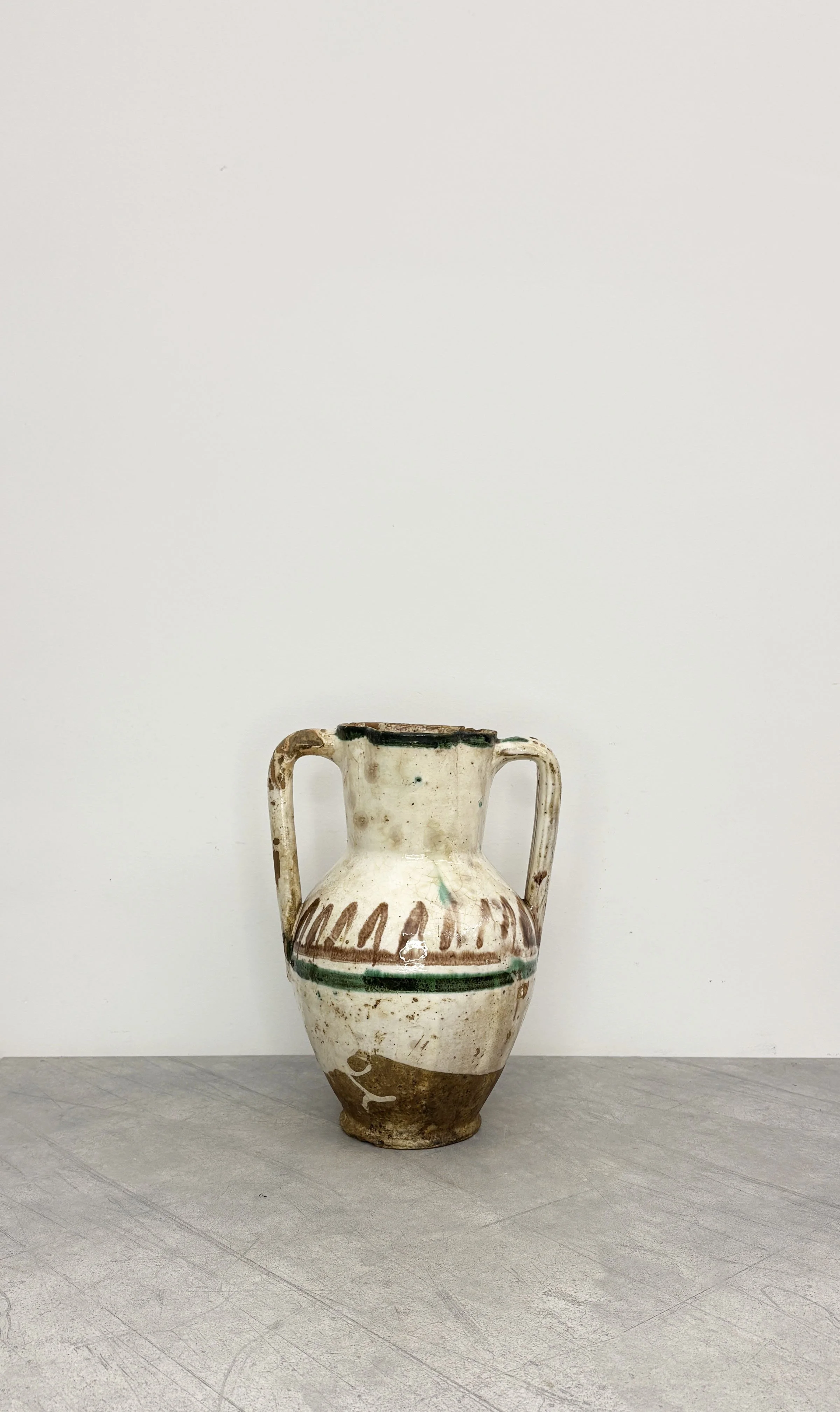 LARGE ANTIQUE HAND PAINTED ITALIAN VASE